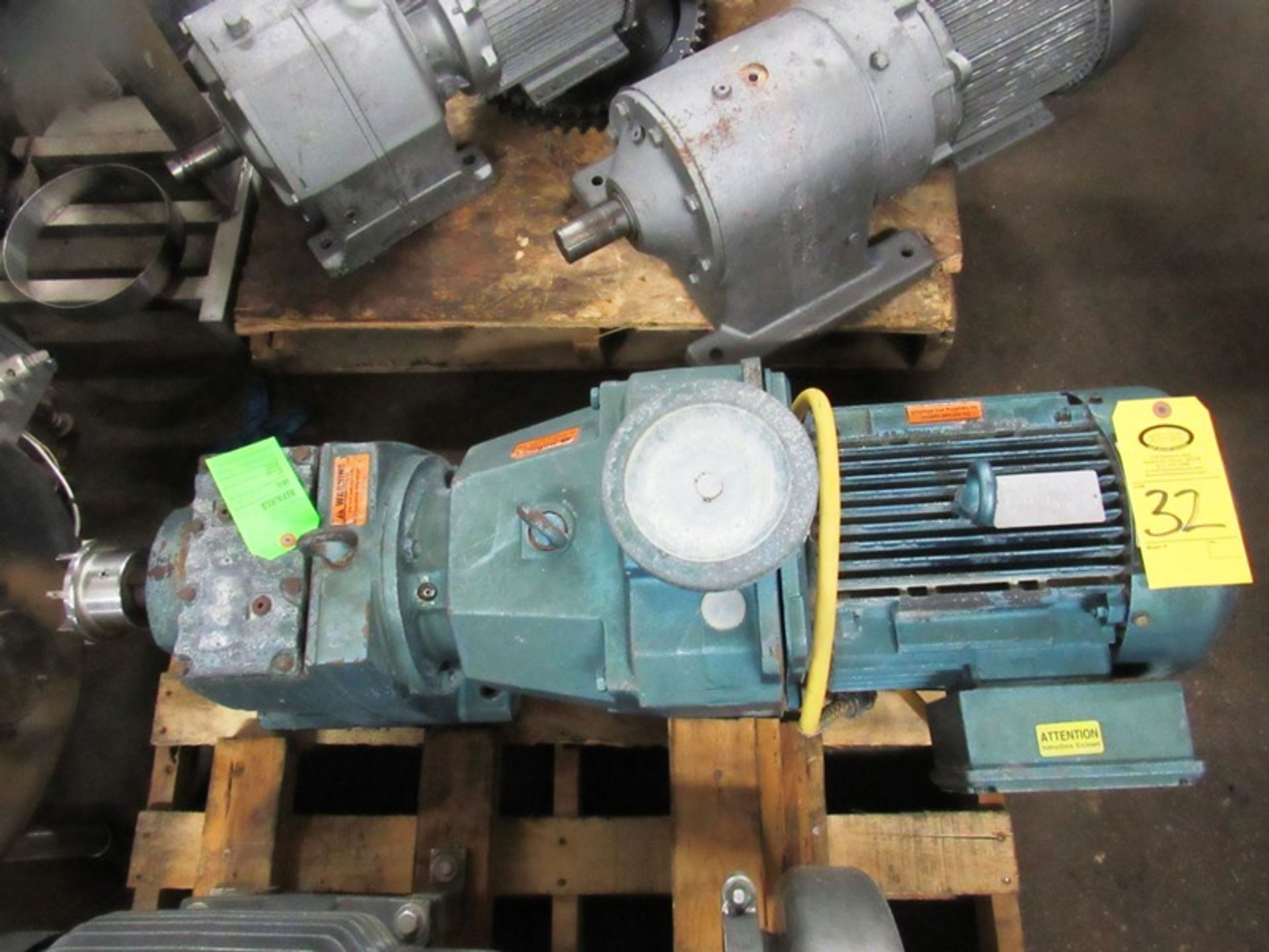 SEW Motor/Gearbox Type DF46BDV132M4-KS, 10 h.p., 1740 RPM, 230/460 volts