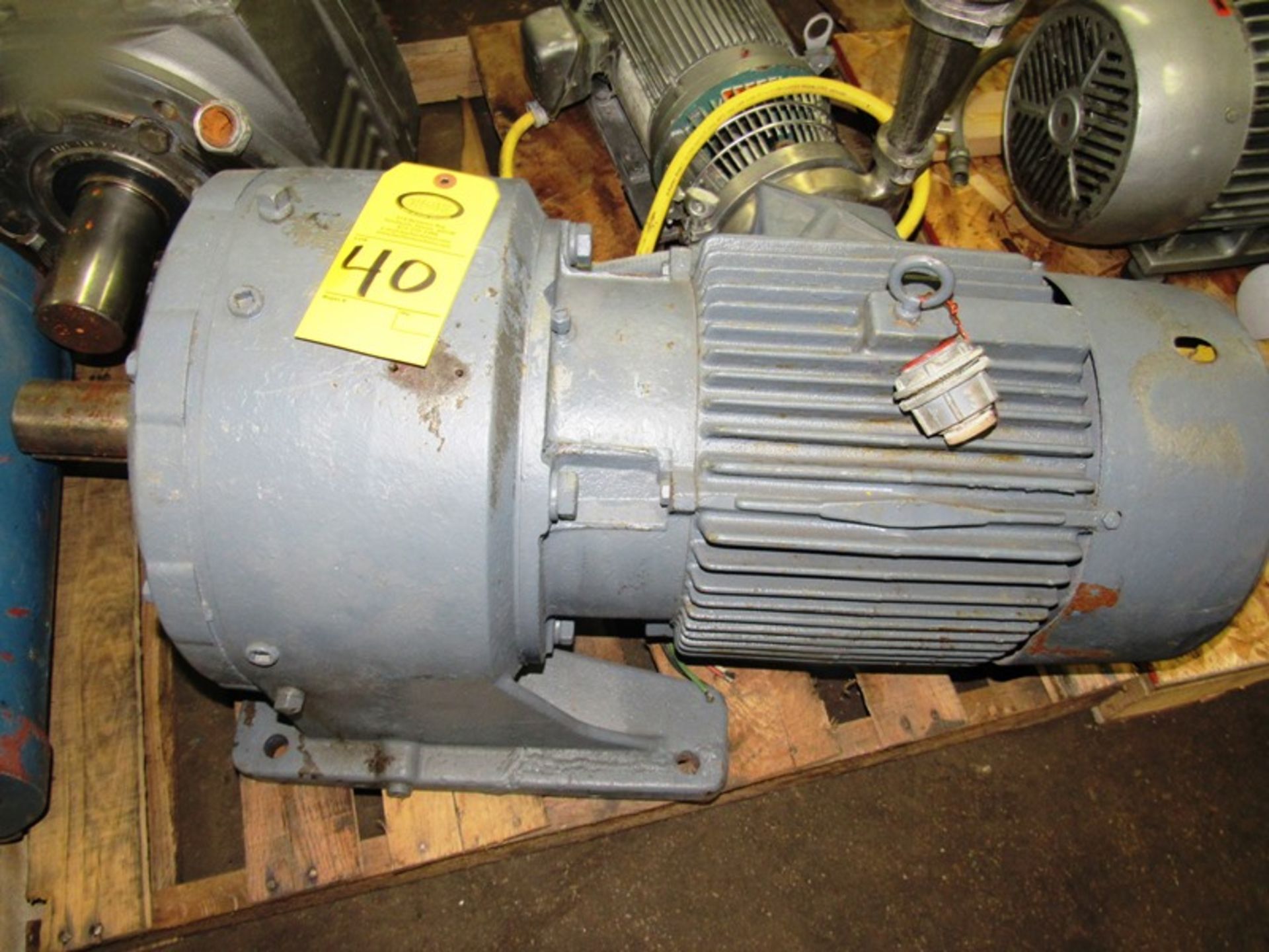 Reliance Motor/Gearbox, 15 h.p., RPM 1800, 230/460 volts, output RPM 100