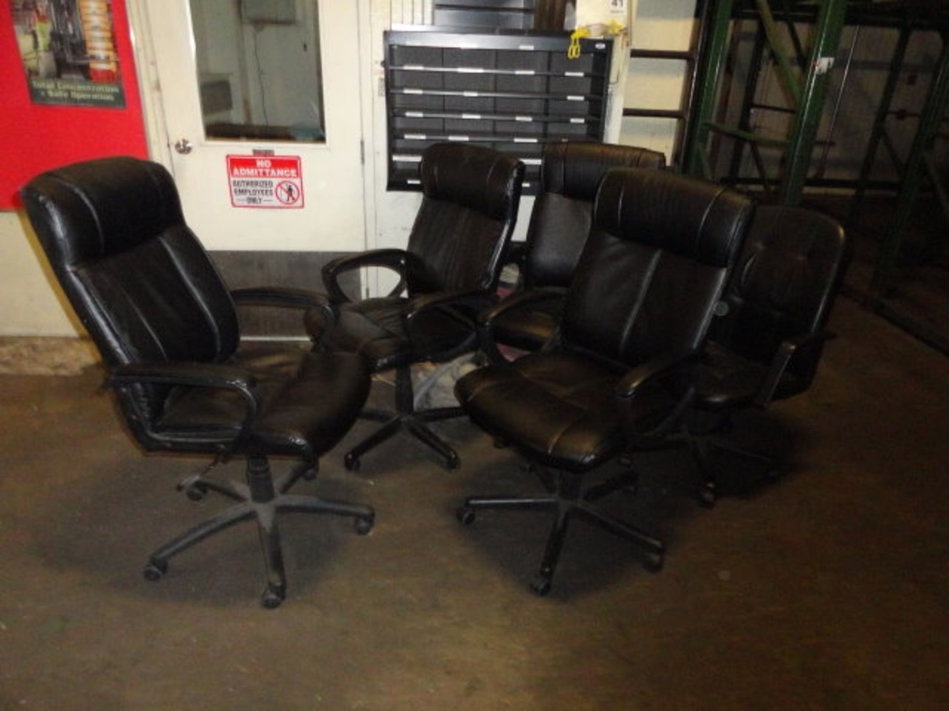 (5) Swivel Office Chairs, 1st floor production office, ($120.00 Required Loading Fee- Rigger: - Image 2 of 2