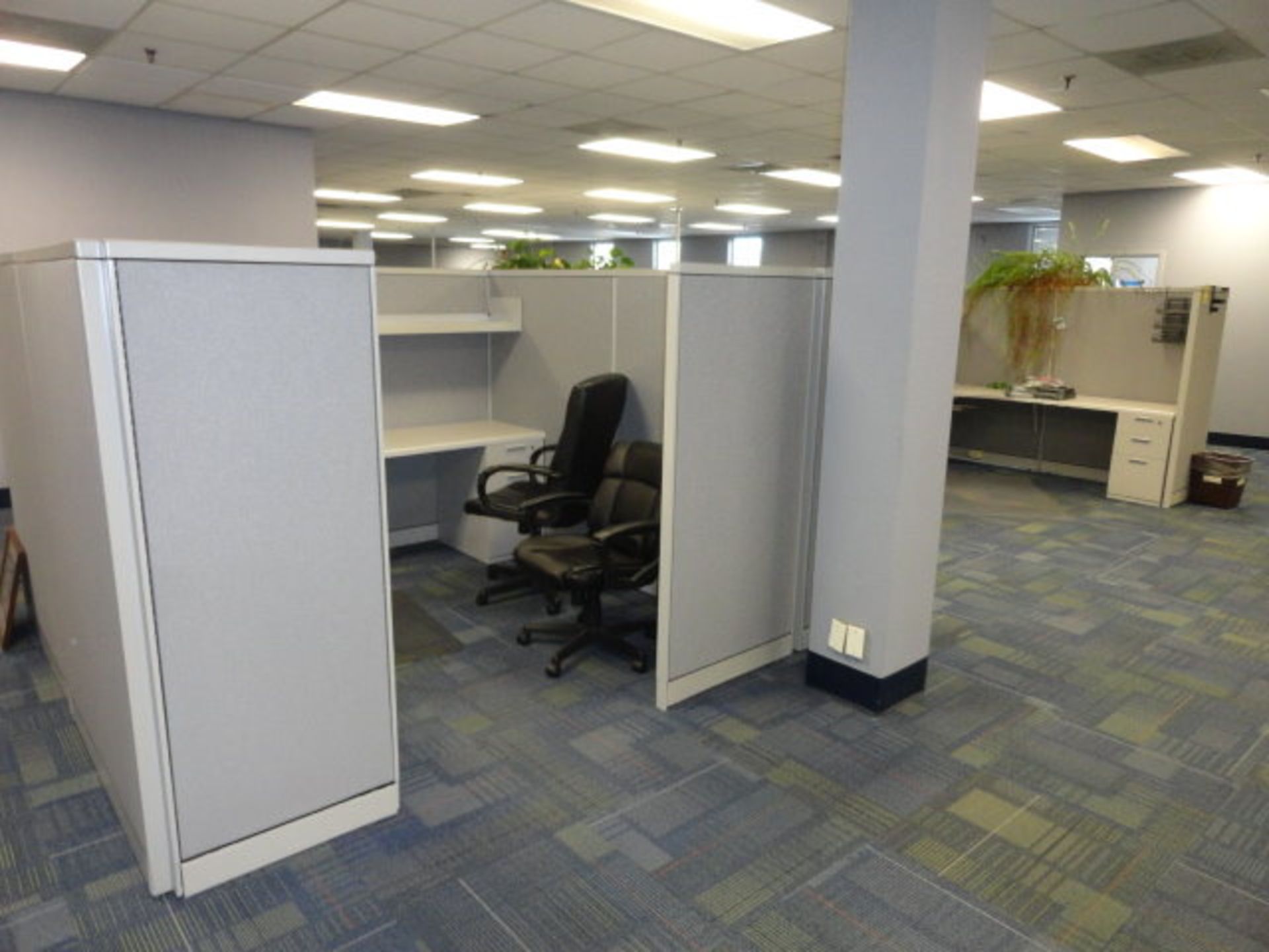 Office Furniture: (2) Sections of Office Partitions, 8' w x 24' long, (3) 'L' Shaped Desks, 8 x - Image 4 of 4