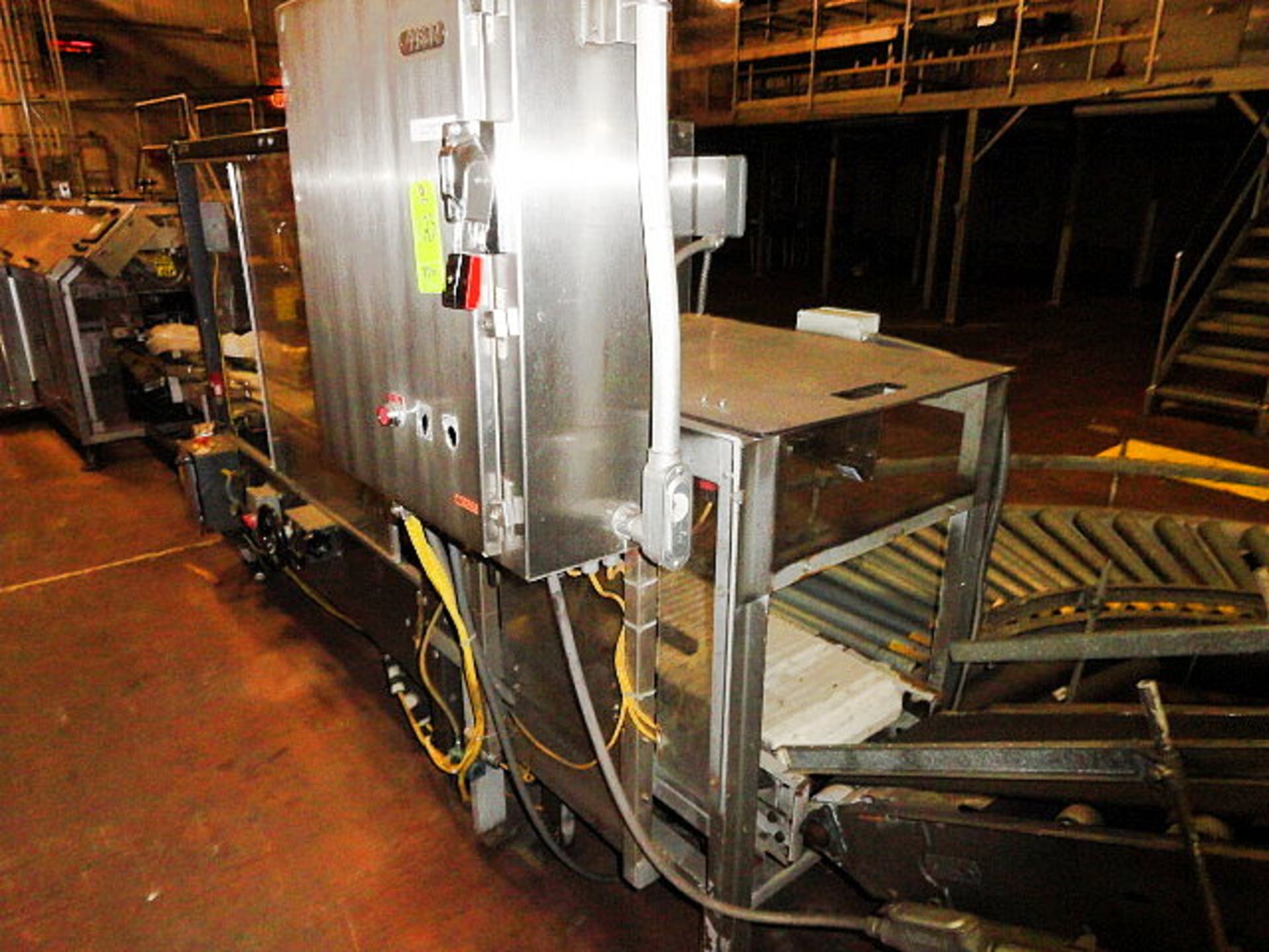 Discharge Conveyor, 36" x 15", plastic belt w/rollers bar conveyor, 26" w x 15' l, 90º turn, ($60.00