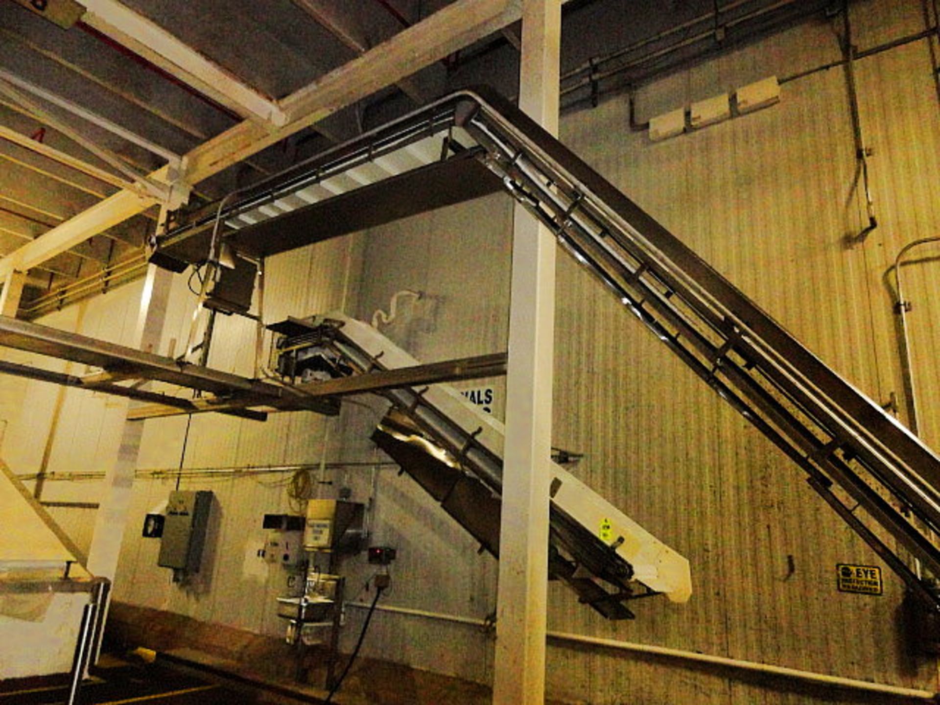 Incline Cleated Belt Conveyor, 12" x 30' cleated, still installed, 12" w x 2" cleats, 12" spacing, - Image 4 of 4