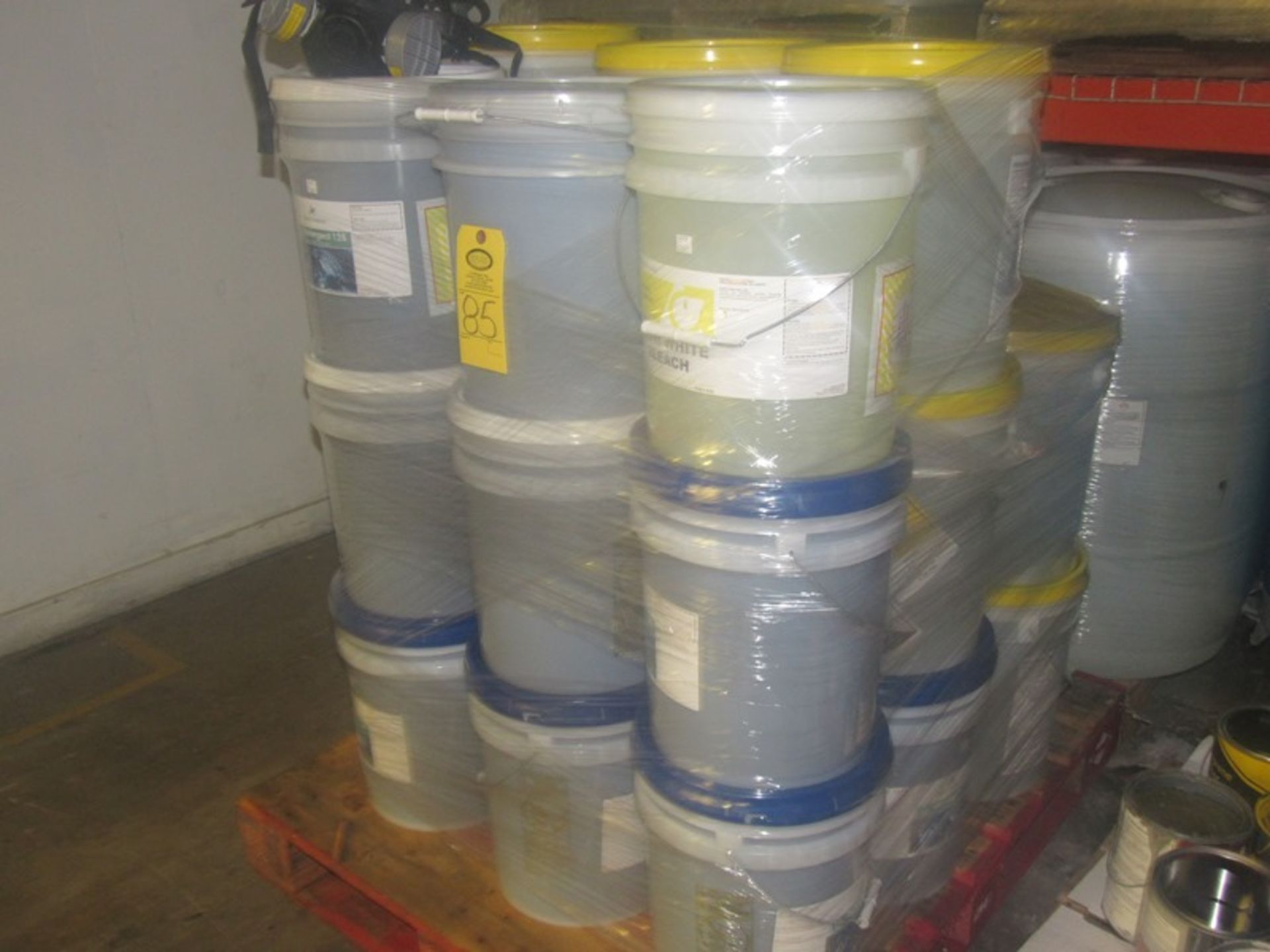 Pallet of (5) Gallon Buckets, Detergent Bleach Additive, Anti Microbial Solution