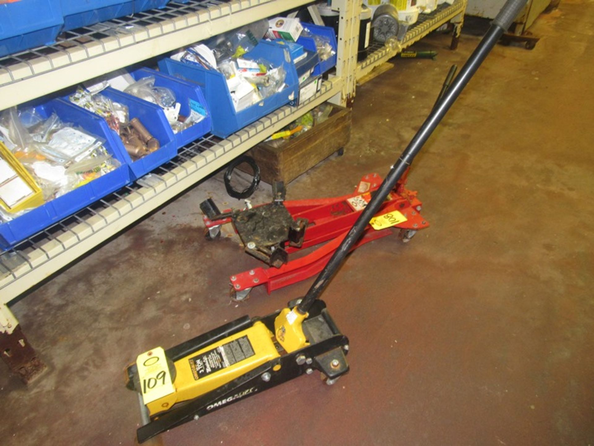 Omega Lift Mdl. 25030B Hydraulic Jack, 3 ton capacity