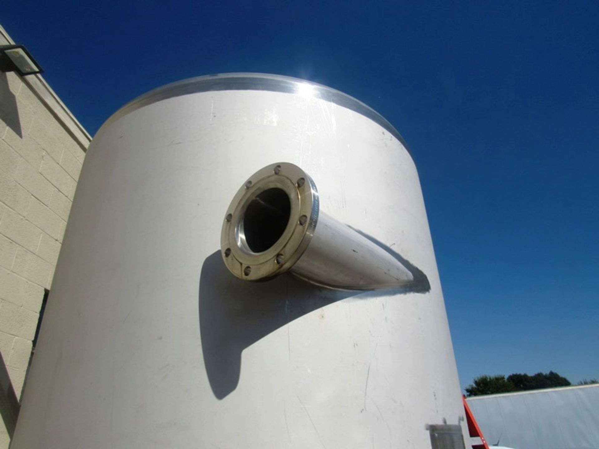 Lee Industries Model 1100DBT Stainless Steel Single Wall Tank. 1100 gallon capacity - Image 3 of 4