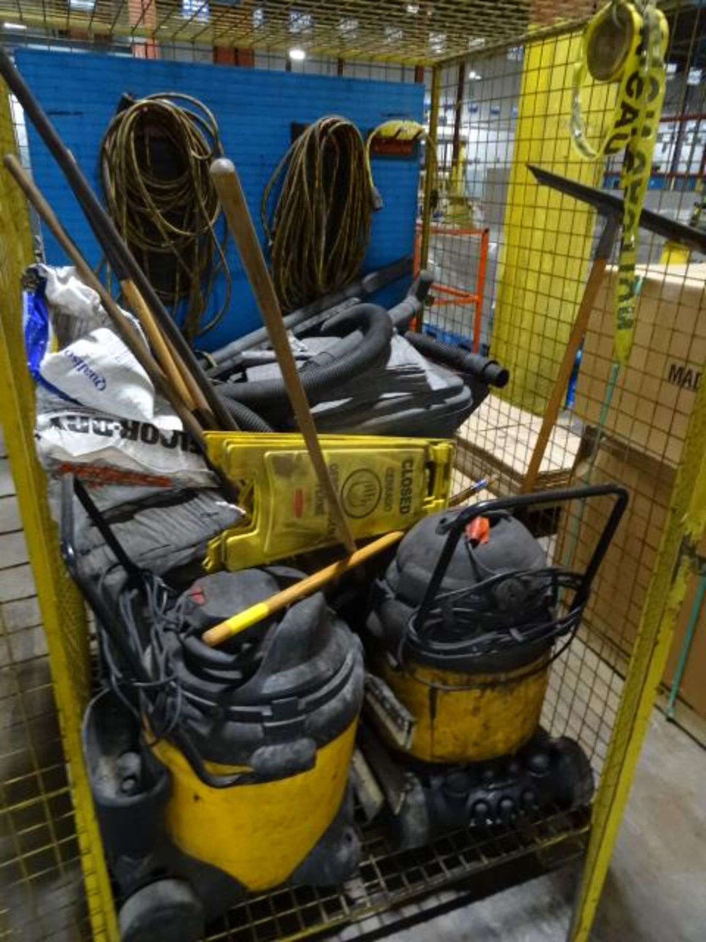 1 LOT YELLOW CAGE W/ JANITORIAL CONTENTS - Image 2 of 3