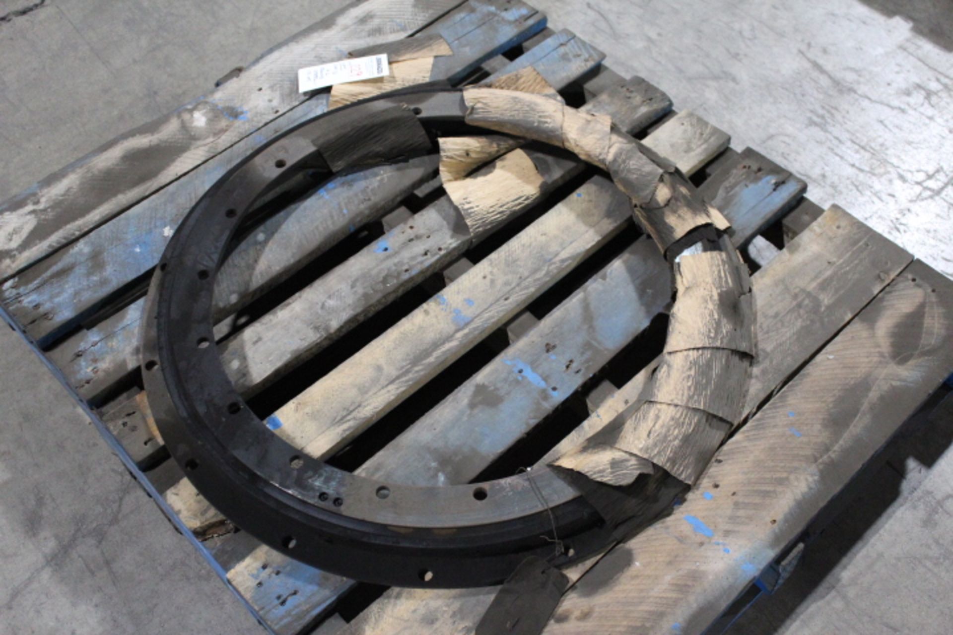 1, SKID OF ROUND STEEL RING