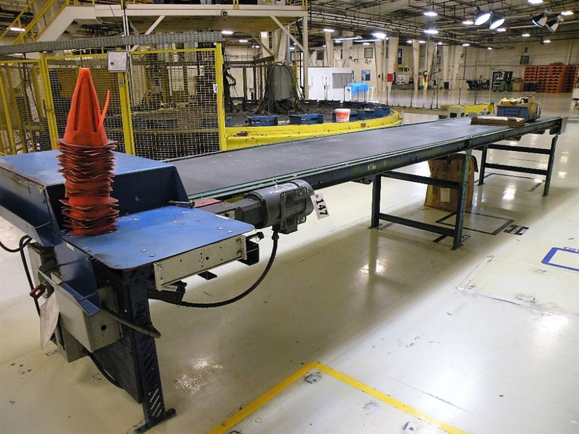 Motorized Conveyor with Rubber Belt: Approx. 30" x 20'