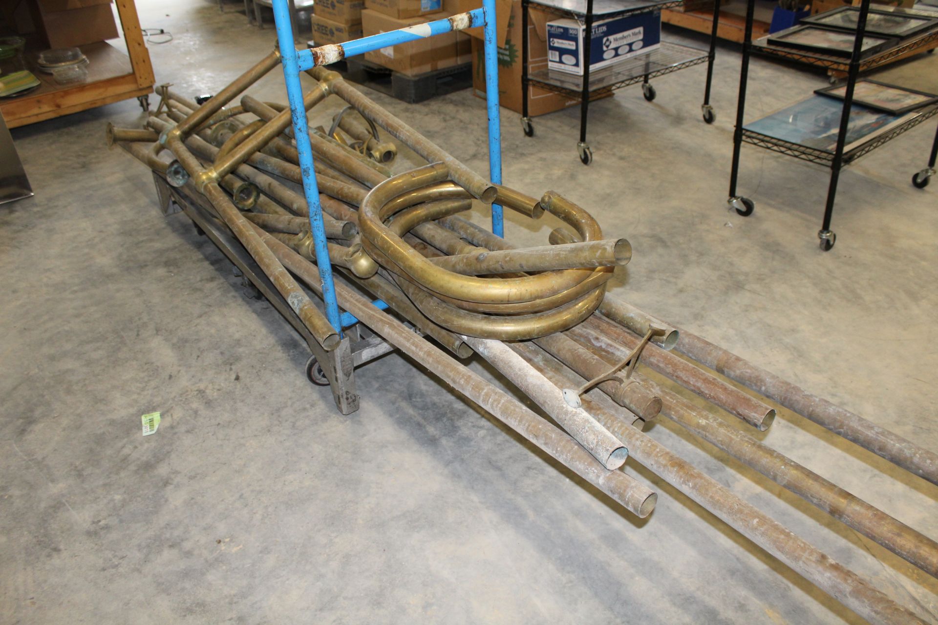 Approx. 120 ft Brass 4inch pipe-foot railing with fittings and legs