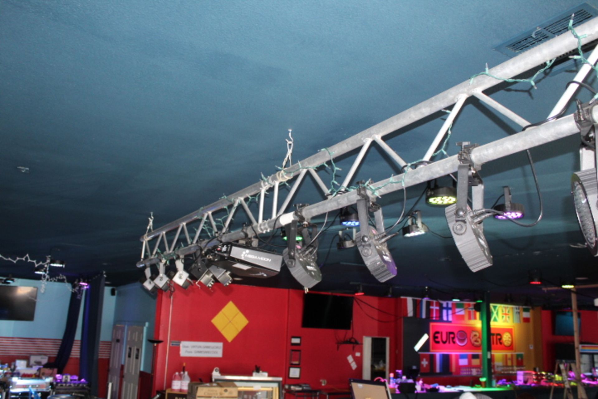 10 LED stage light set with mounted aluminium bar
