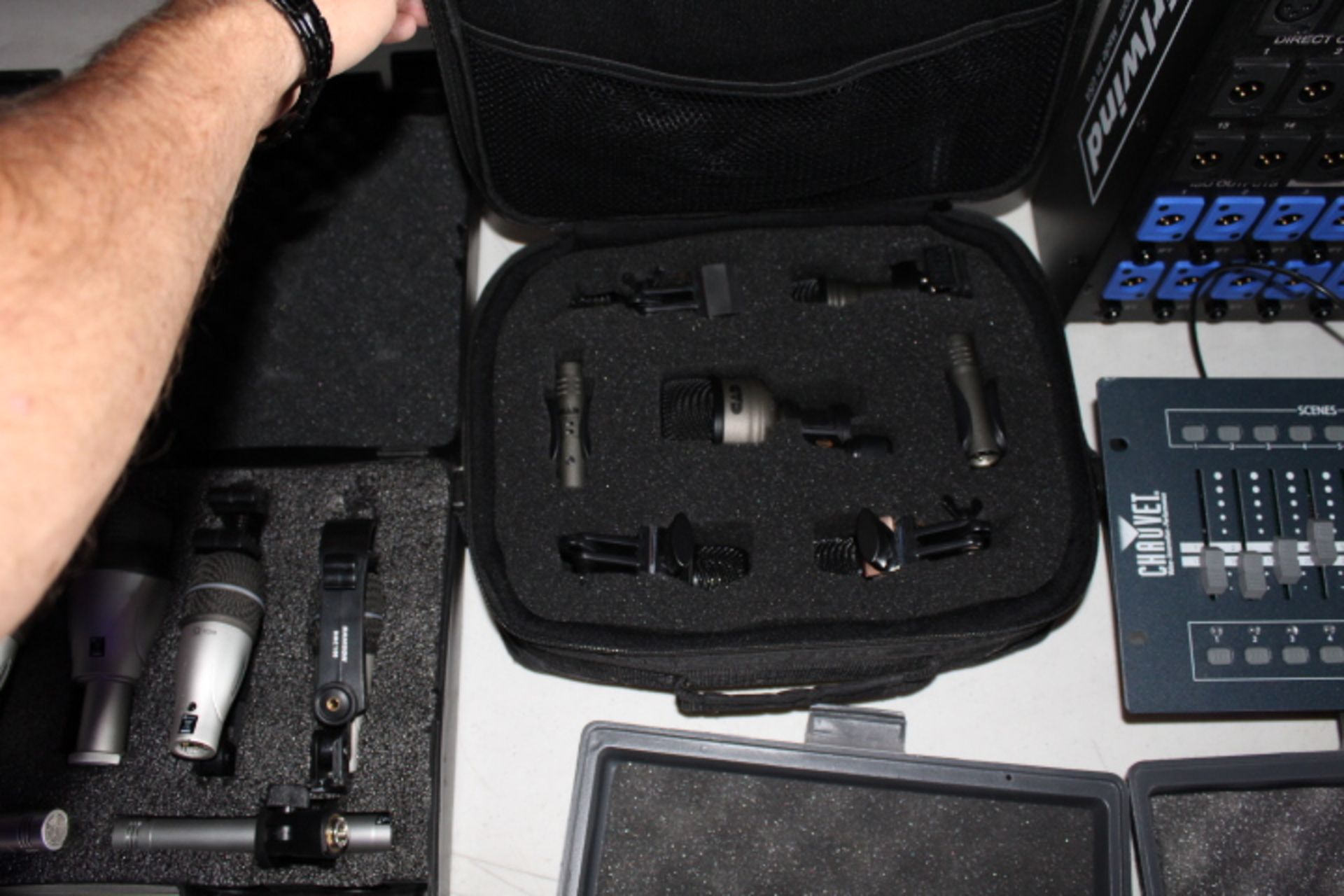 CAD KM 212 MIC SET IN CASE