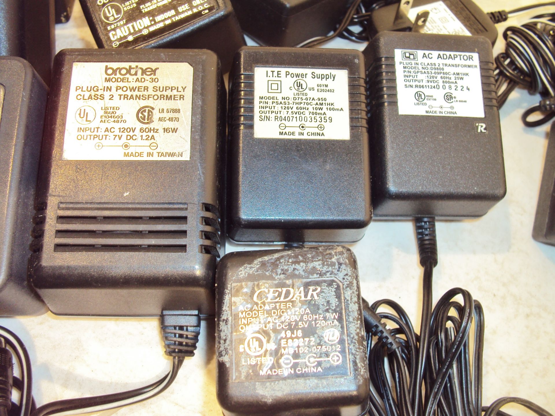 POWER SUPPLY ADAPTERS - Image 4 of 6