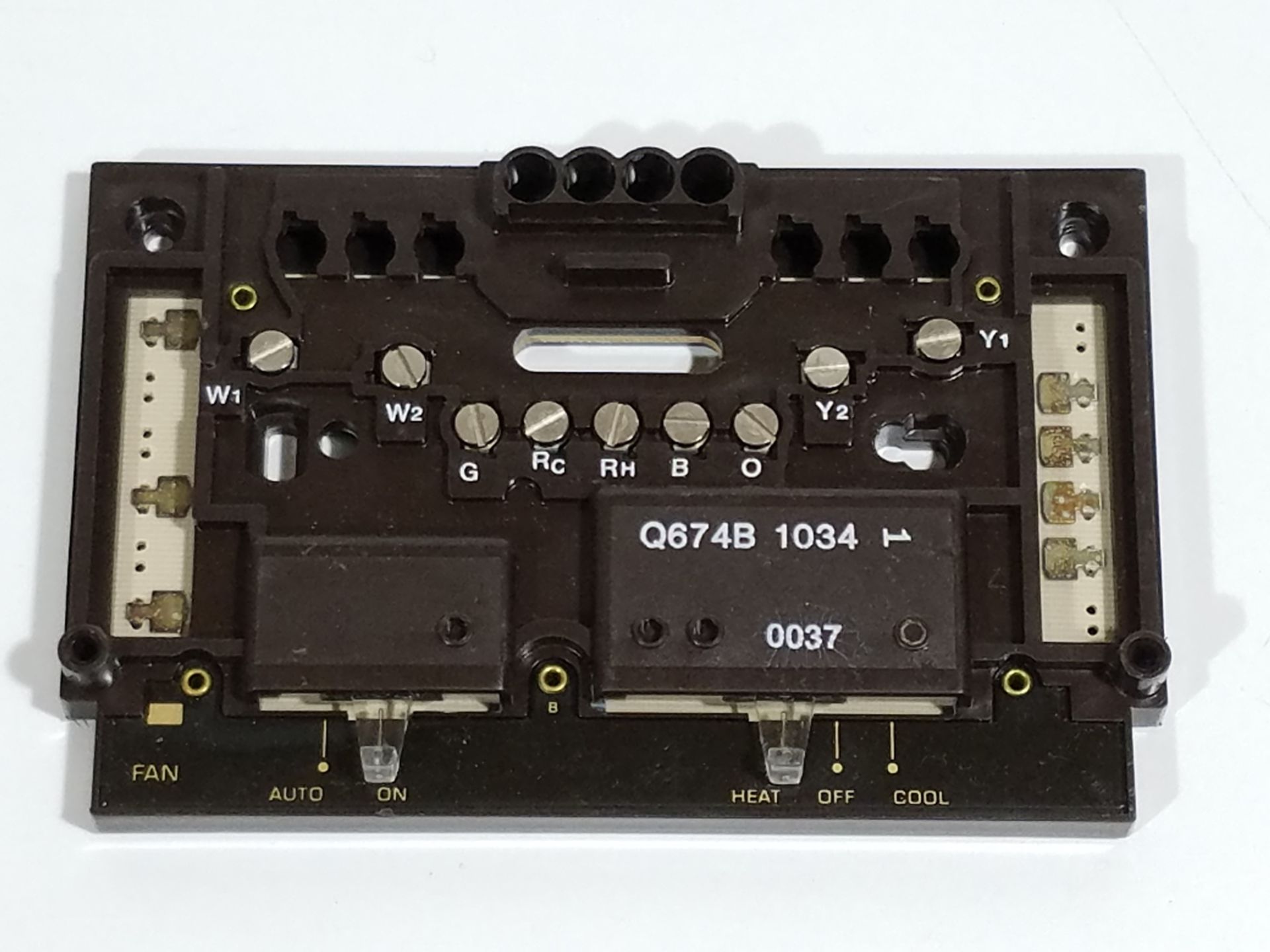 MULITISTAGE THERMOSTAT SUBBASE - Image 2 of 2