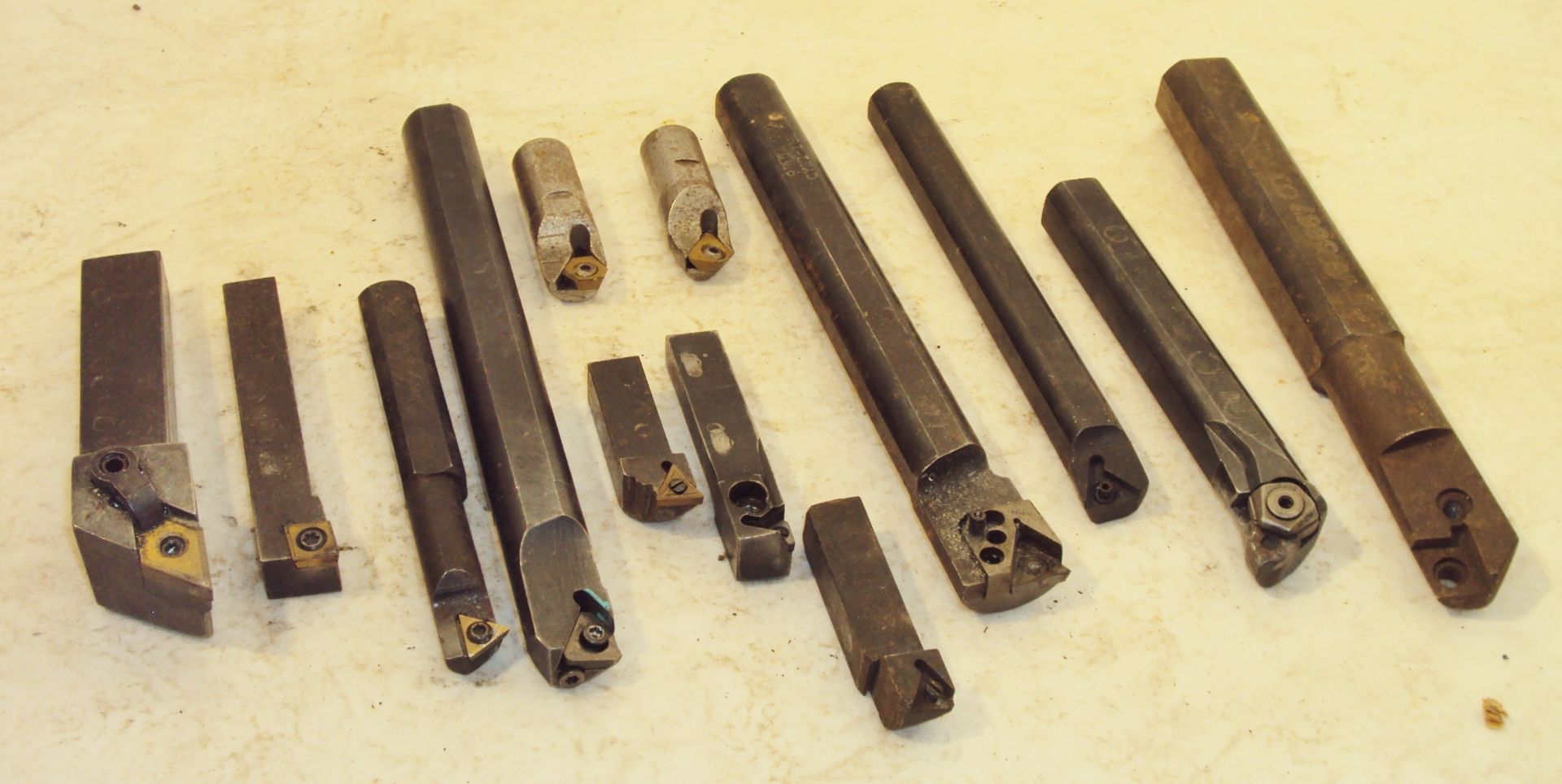 ASSORTED LATHE TURNING & FACING TOOL HOLDERS