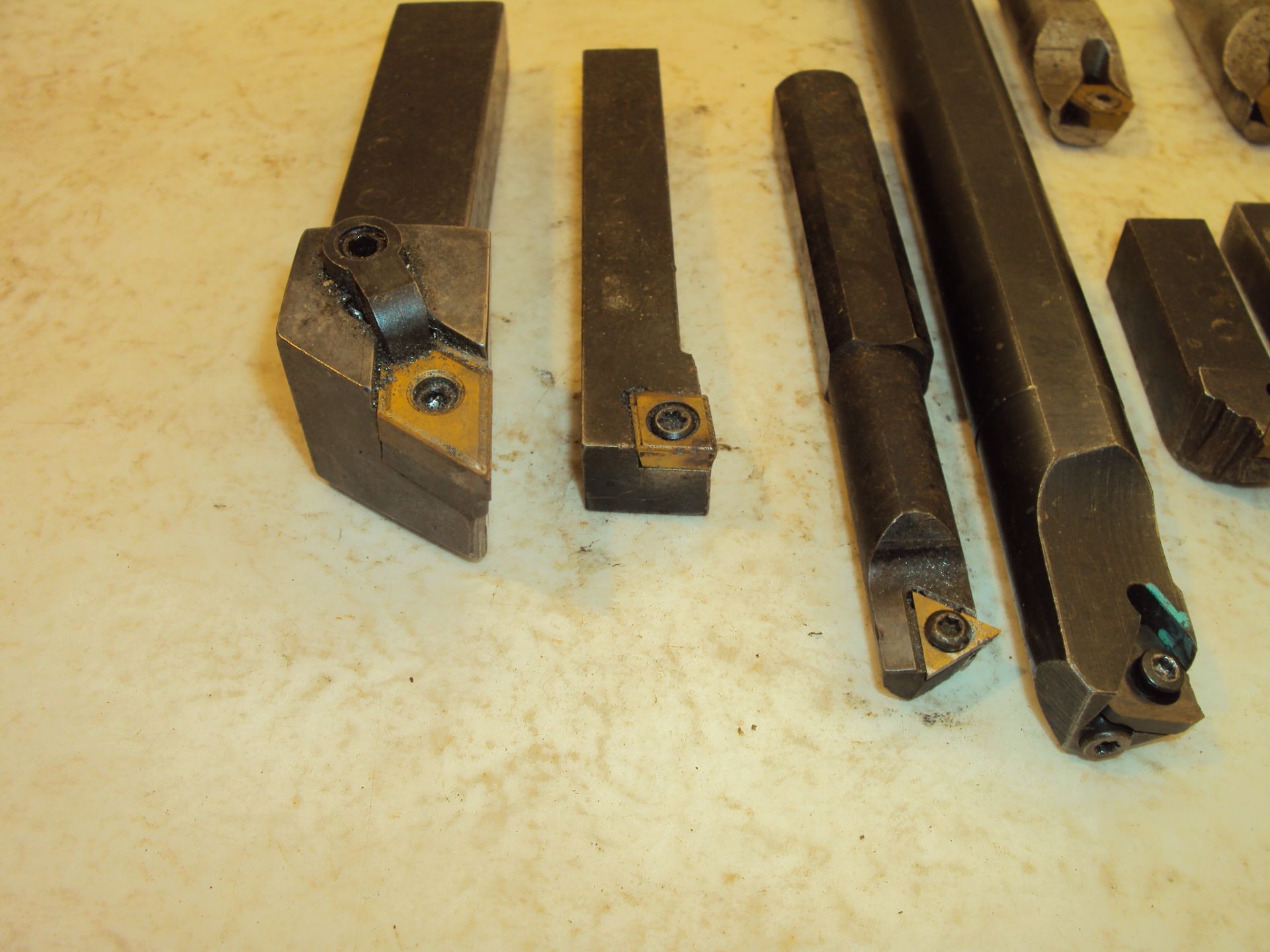 ASSORTED LATHE TURNING & FACING TOOL HOLDERS - Image 2 of 4