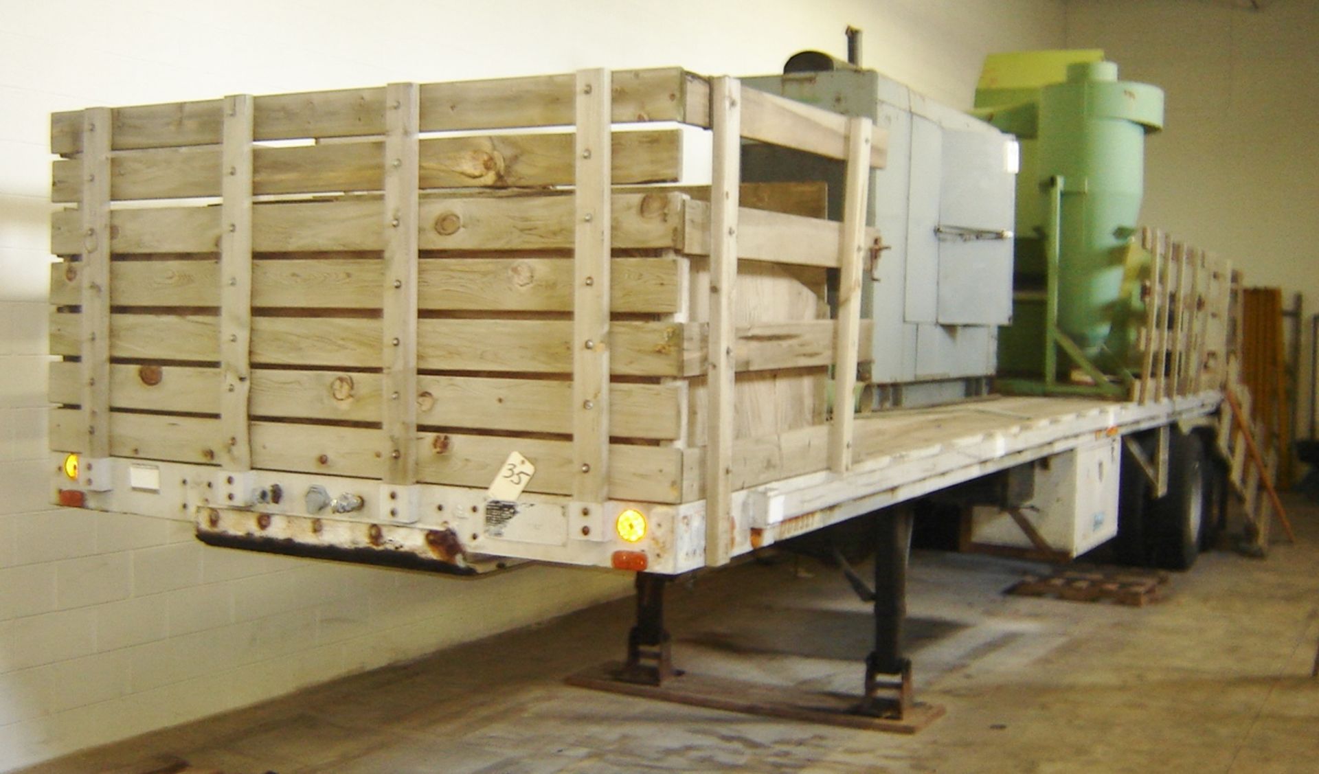 40' TANDEM AXLE FLATBED TRAILER