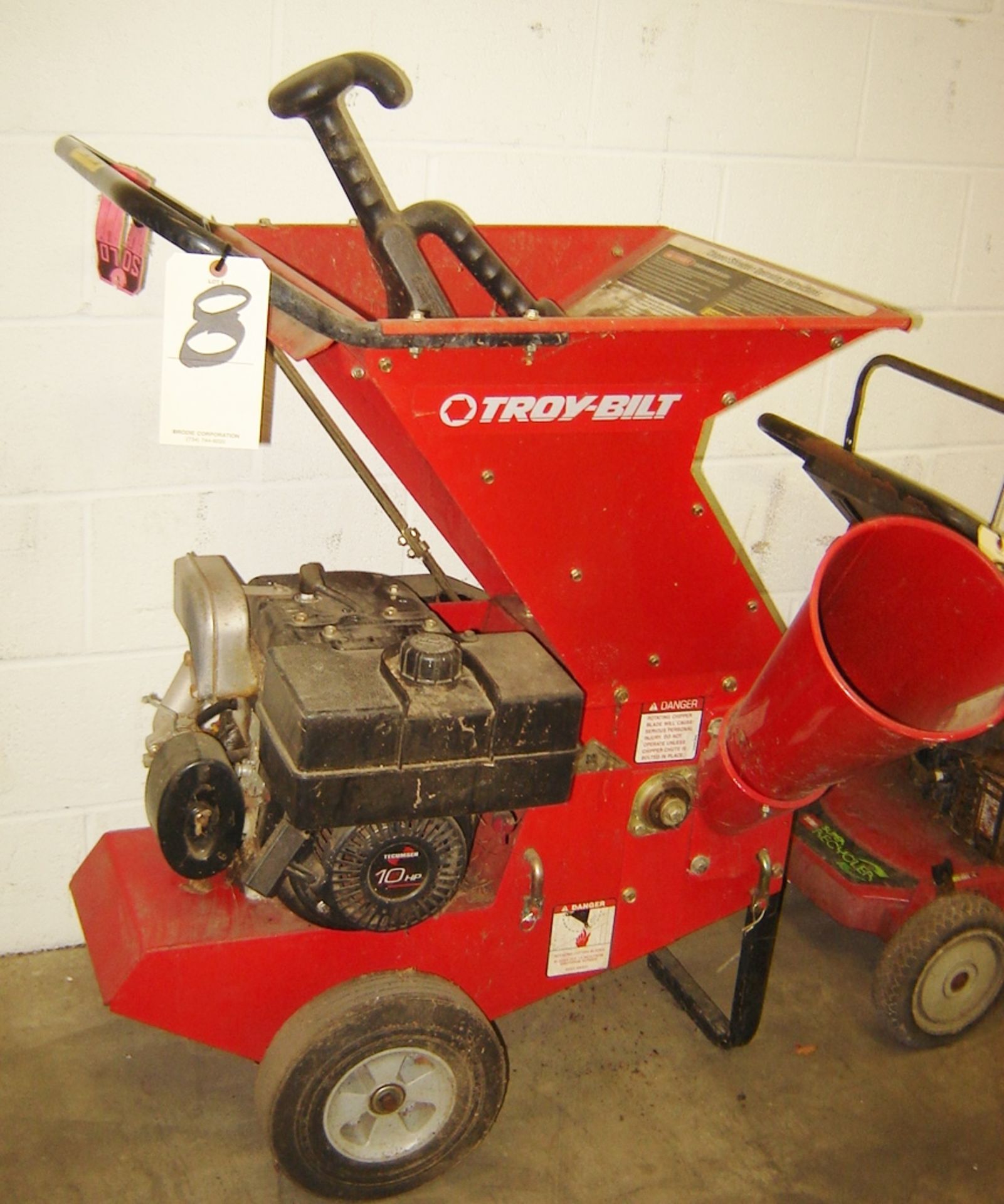 TROY-BILT 10-HP PORTABLE CHIPPER/SHEDDER - Image 6 of 7