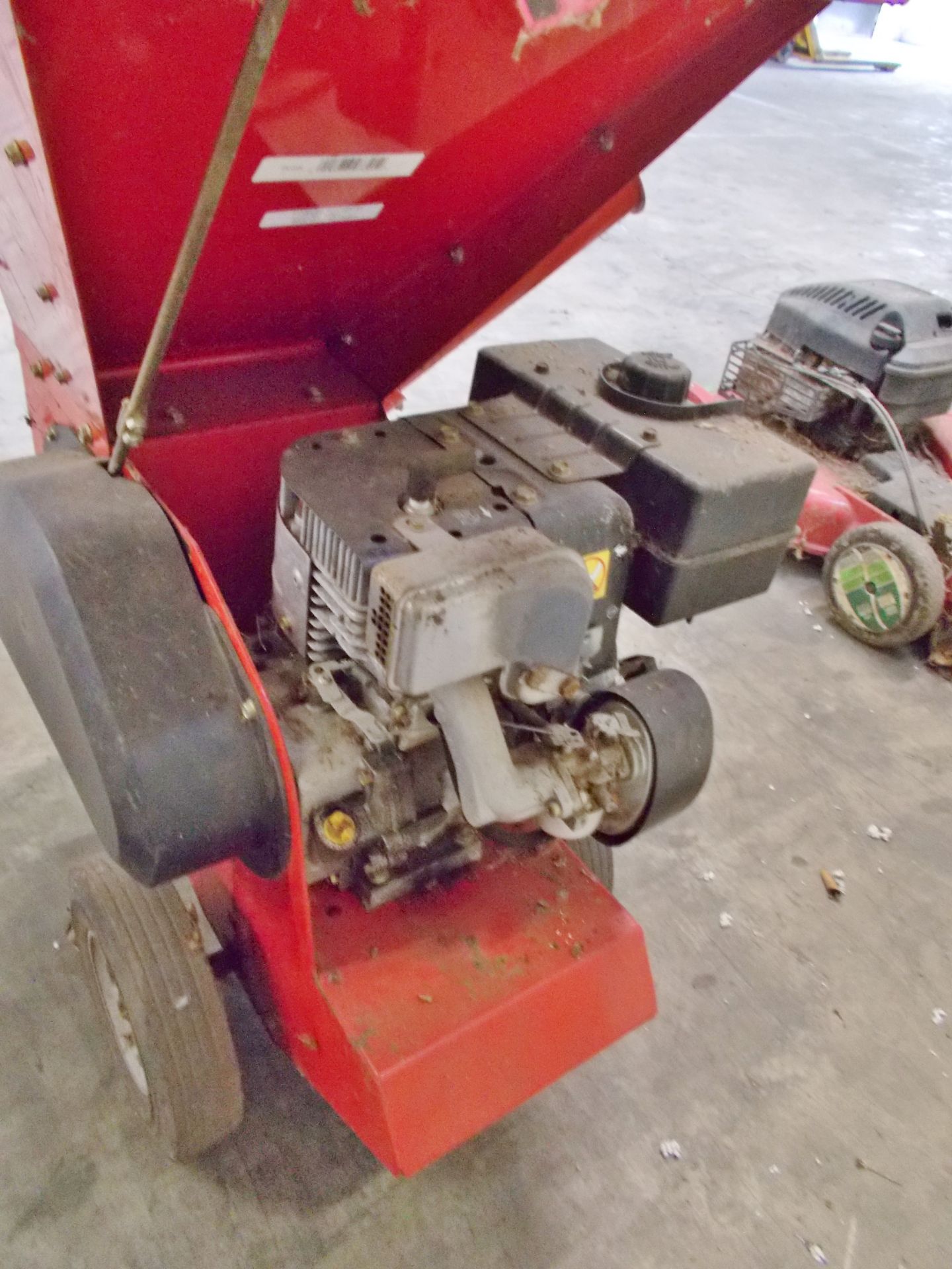 TROY-BILT 10-HP PORTABLE CHIPPER/SHEDDER - Image 3 of 7