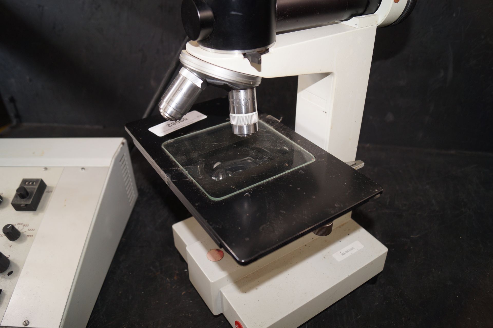 LEITZ WETZLAR MICROSCOPE W/ CAMERA & CONTROLLER - Image 4 of 5