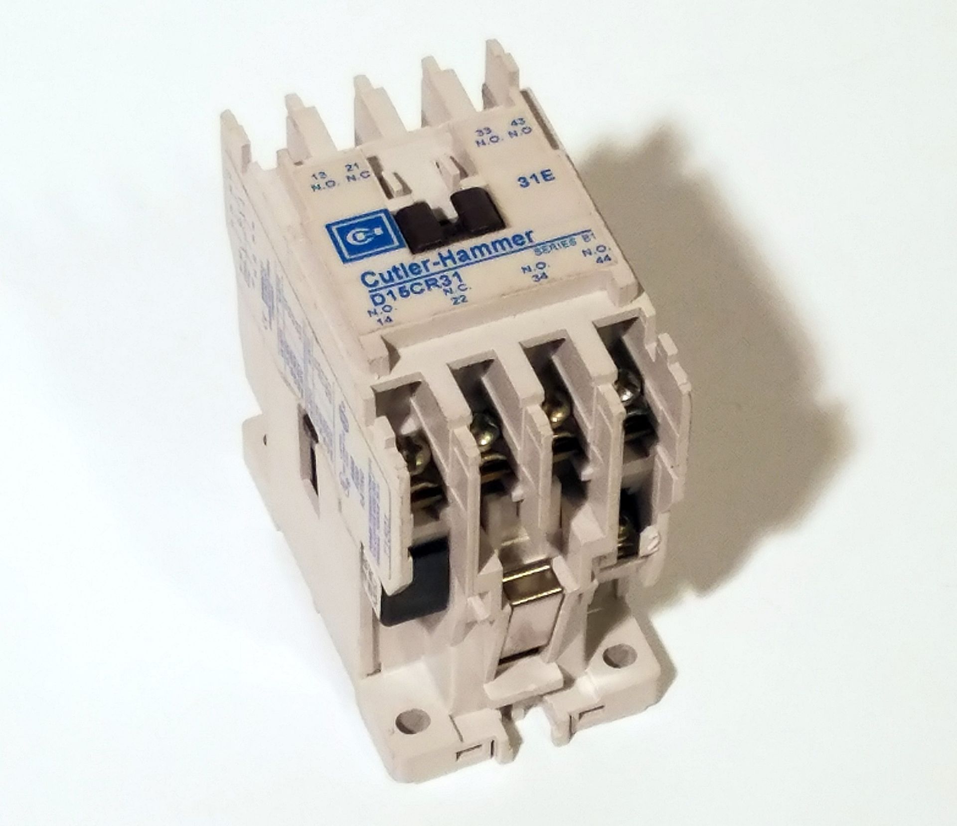 Cutler-Hammer D15CR31E AC Relay 4-Pole