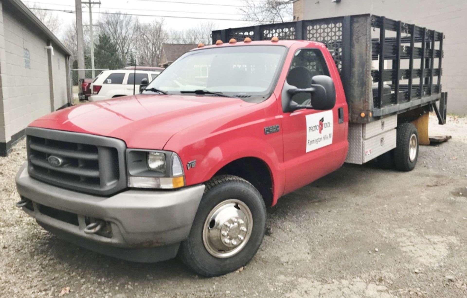 2002 FORD F-350 SINGLE AXLE STAKE BED TRUCK