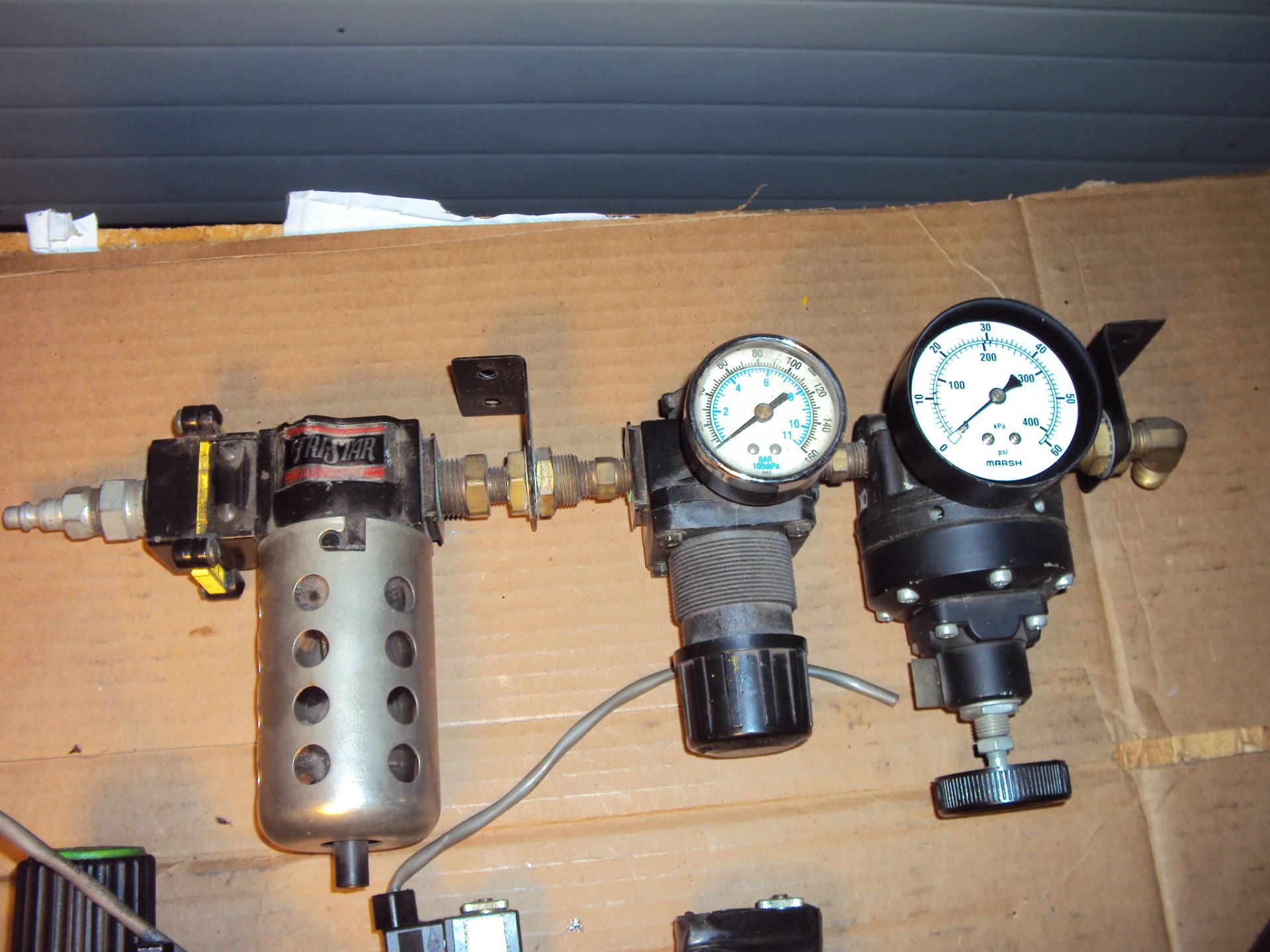 AIR REGULATOR & VALAVE ASSEMBLIES - Image 3 of 6