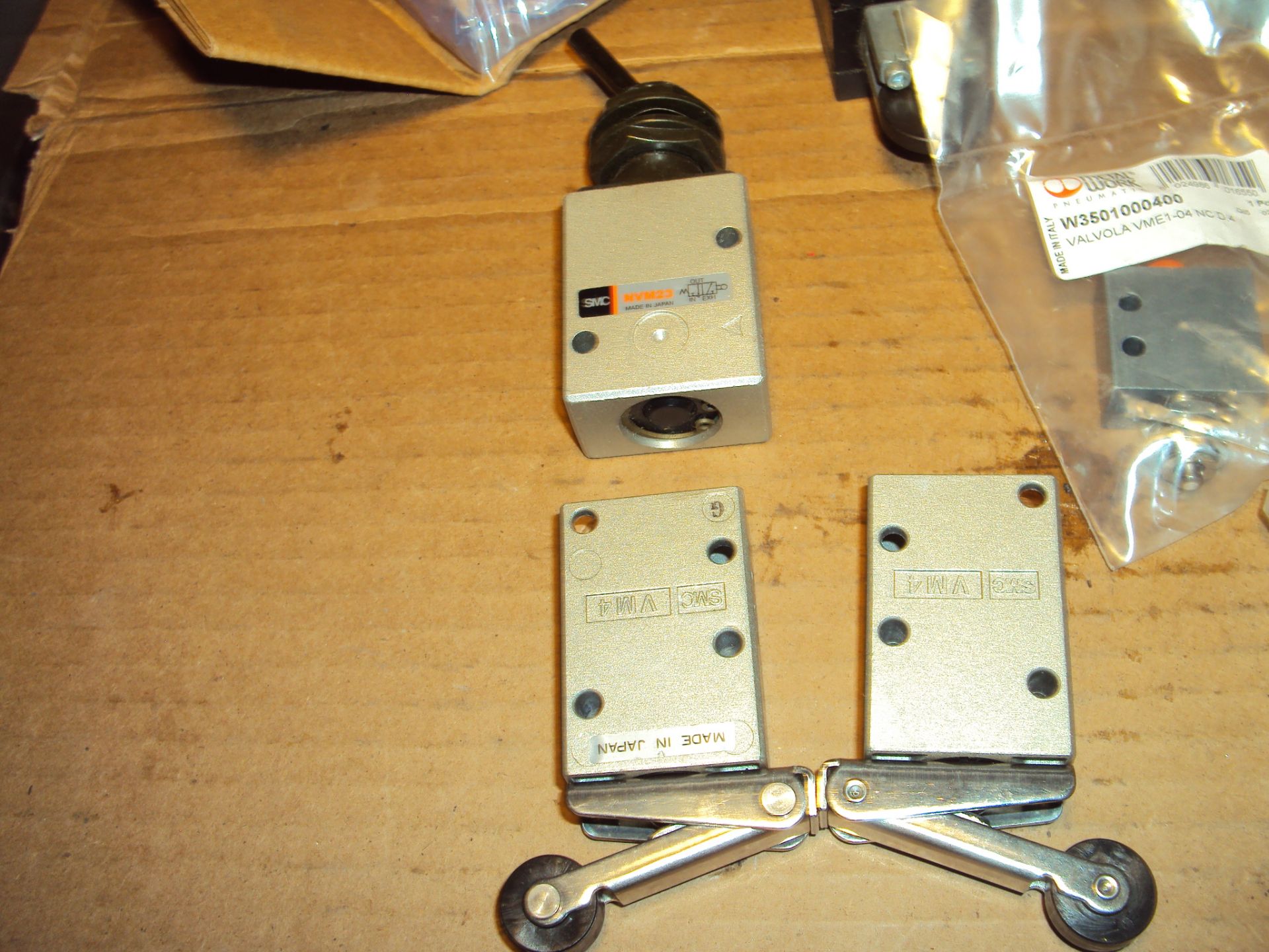 ASSORTED AIR VALVES & SMC REXROTH ARO HERION NUMATICS - Image 4 of 7