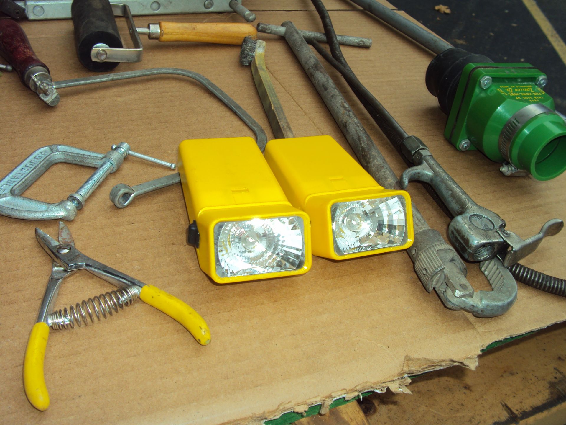 ASSORTED HAND TOOLS - Image 5 of 7