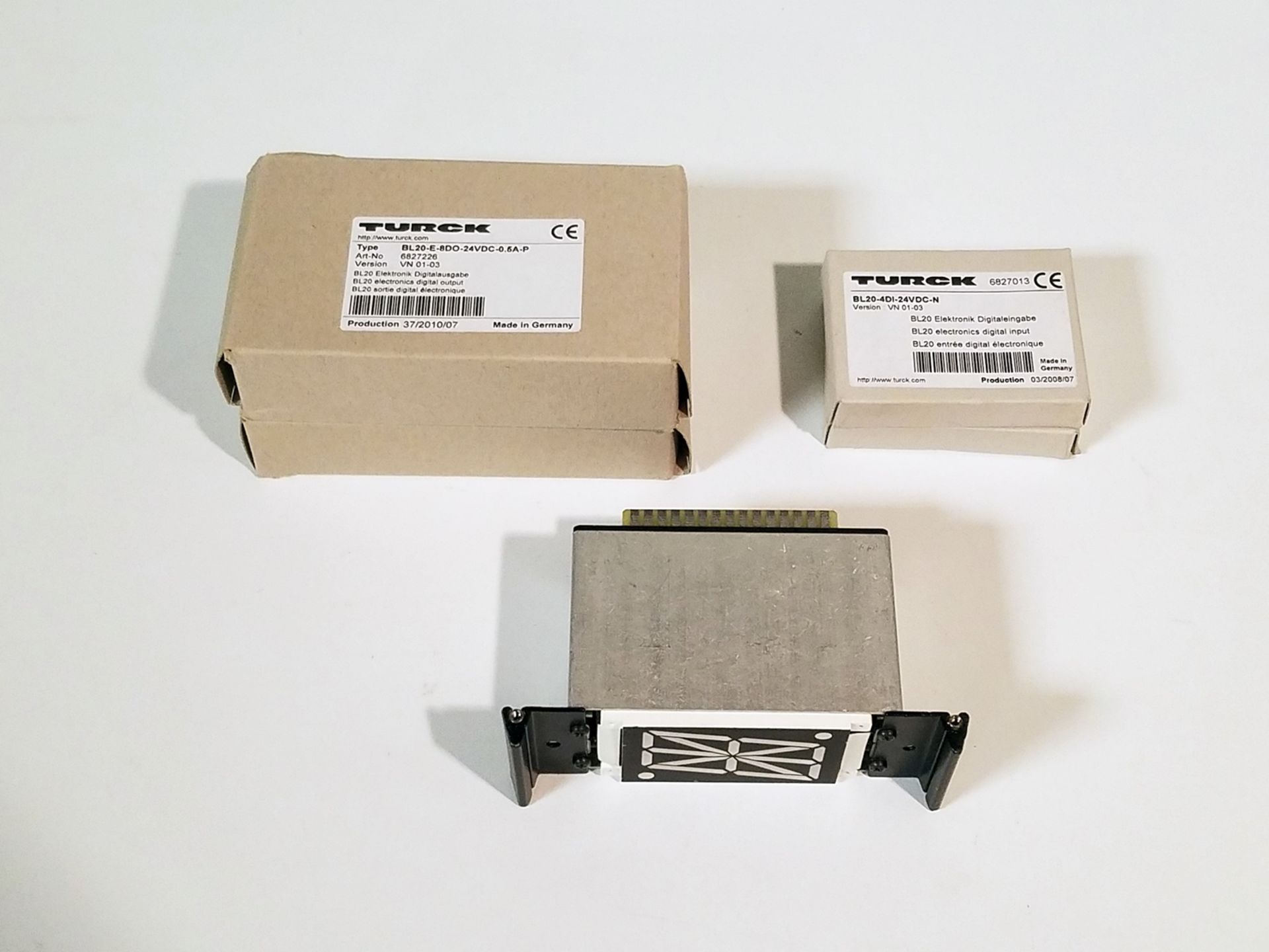 Lot of 5 – (2) Turck BL20-E-8DO-24VDC-0.5A-P Digit