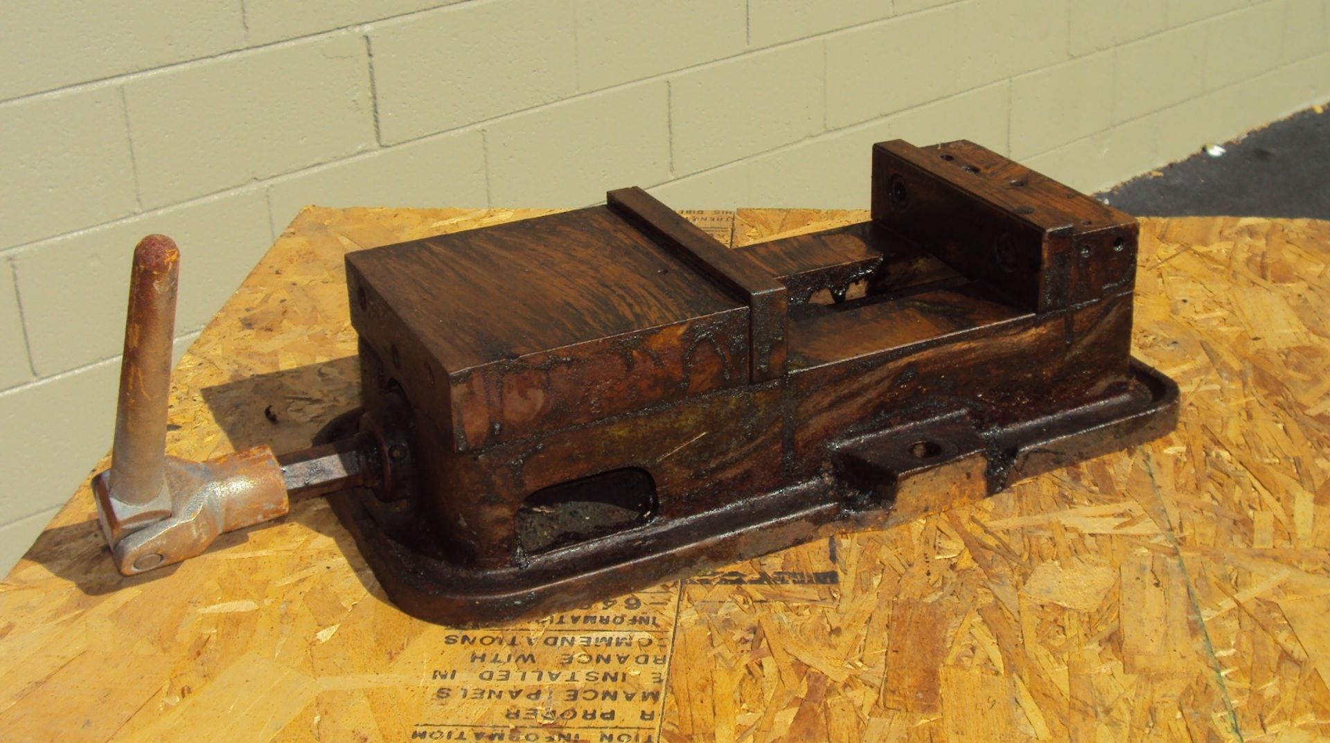 6" MACHINE VISE