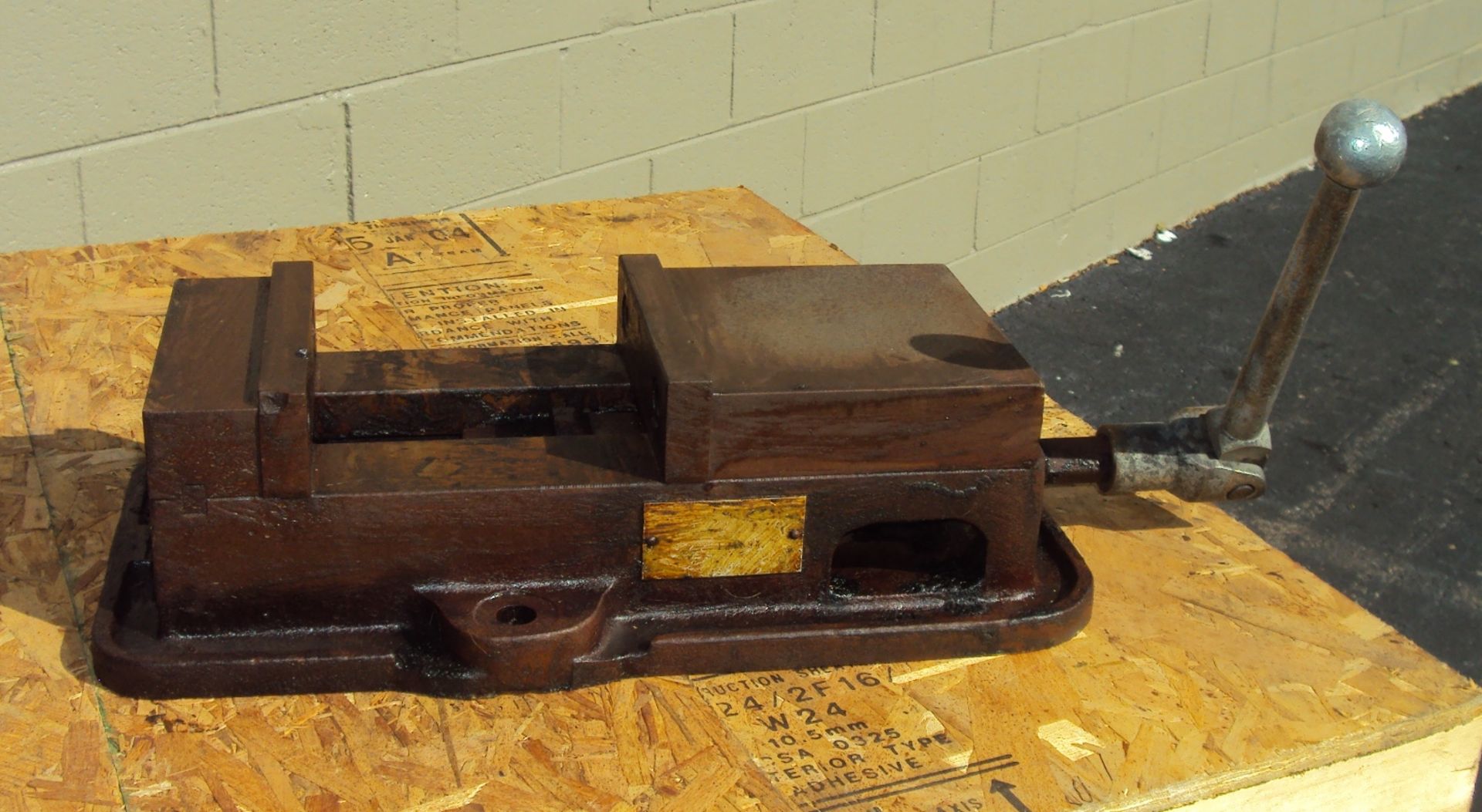 6" MACHINE VISE