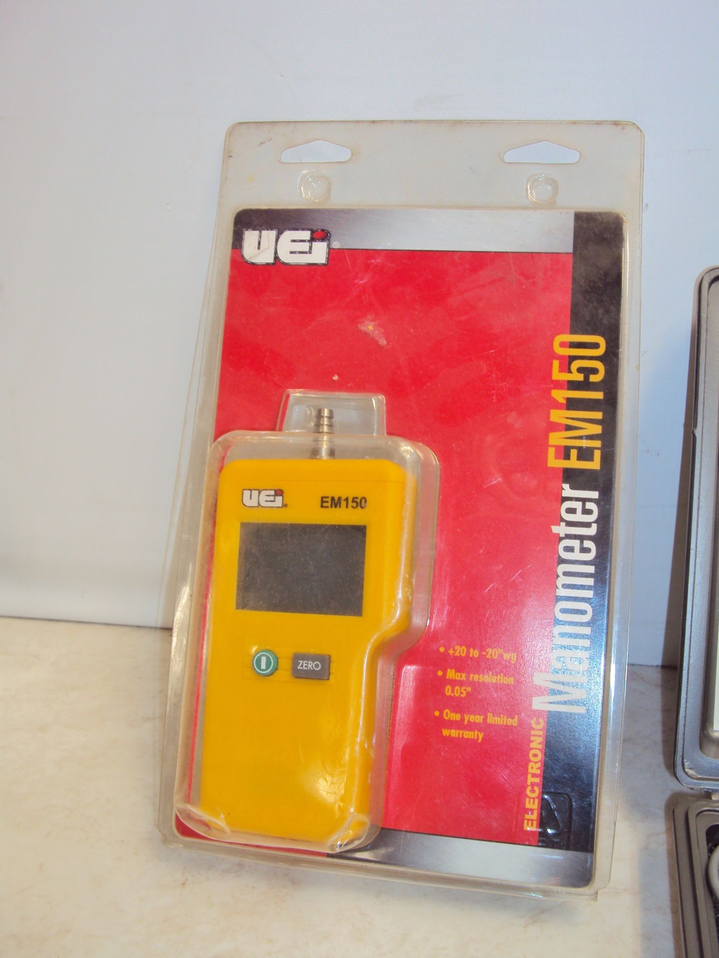 MANOMETER THERMOMETER & ANEMOMETER - Image 2 of 5