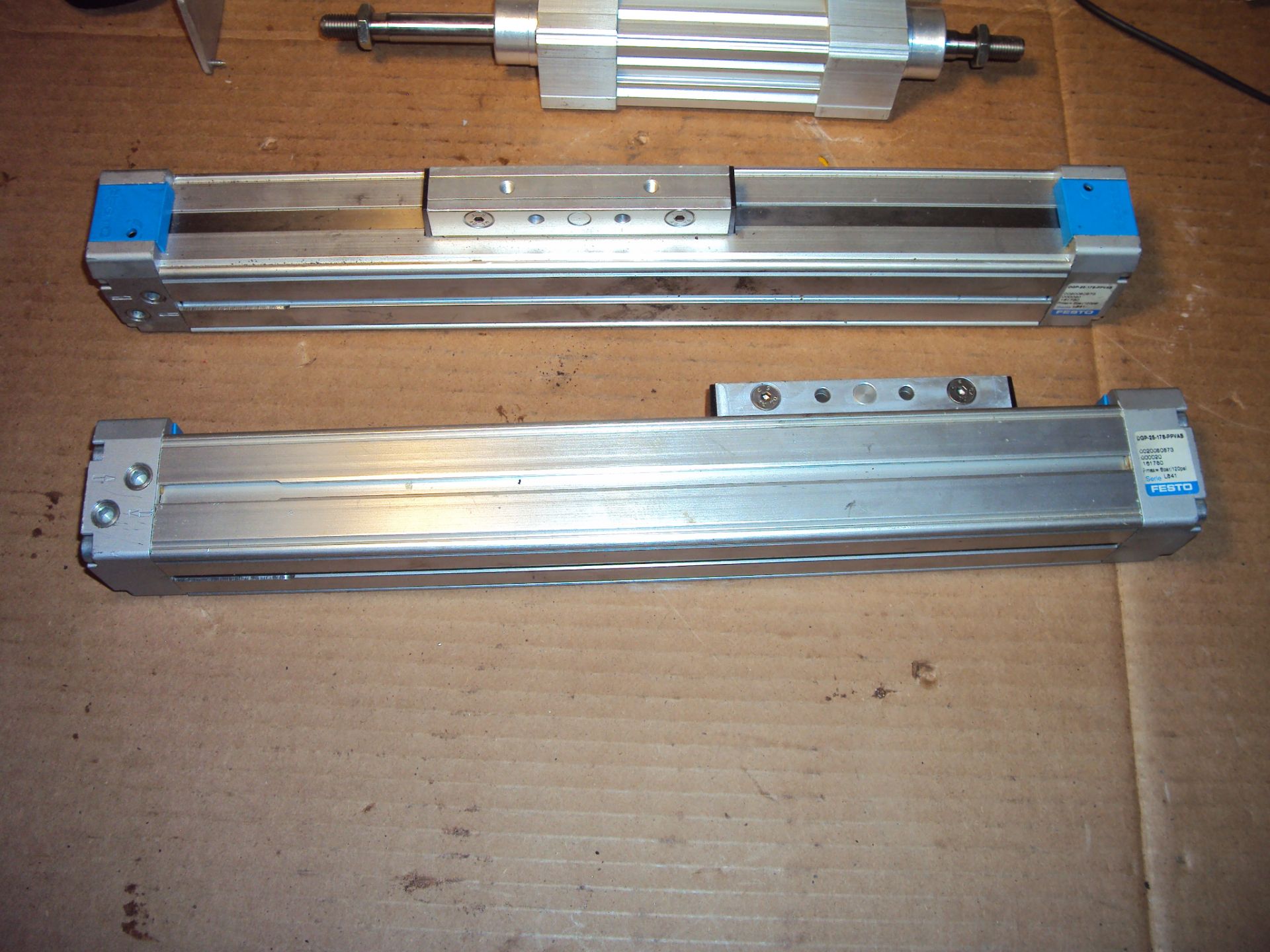 AIR CYLINDERS, GRIPPERS & RODLESS CYLINDERS - Image 4 of 8