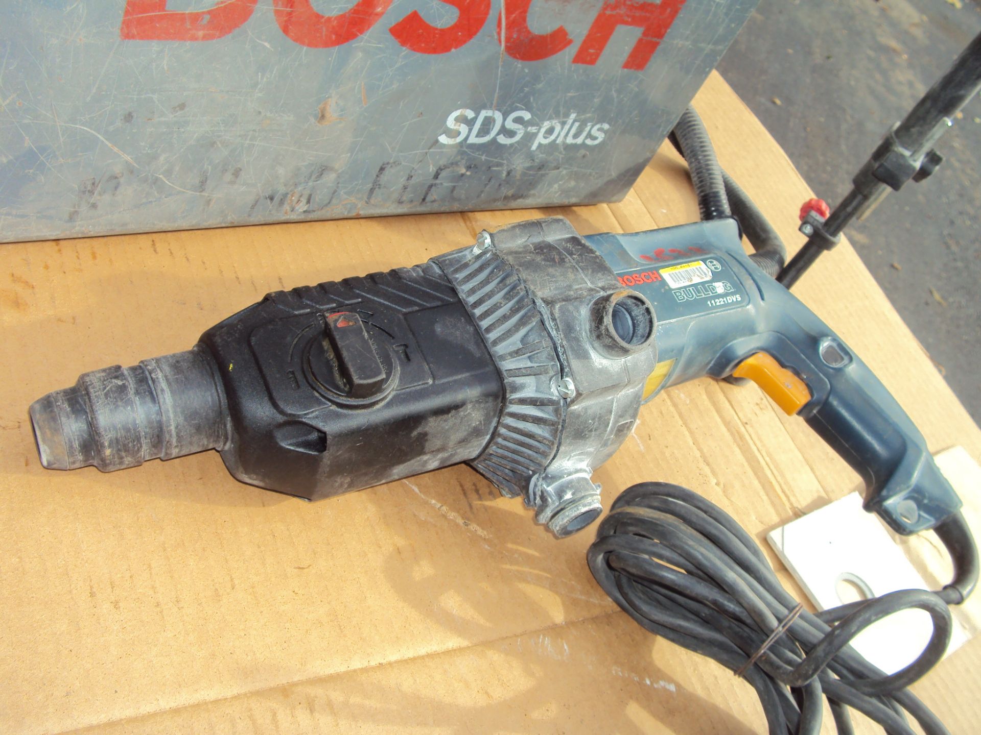 BOSCH #11221DVS BULLDOG SDS PLUS HAMMER DRILL - Image 2 of 5