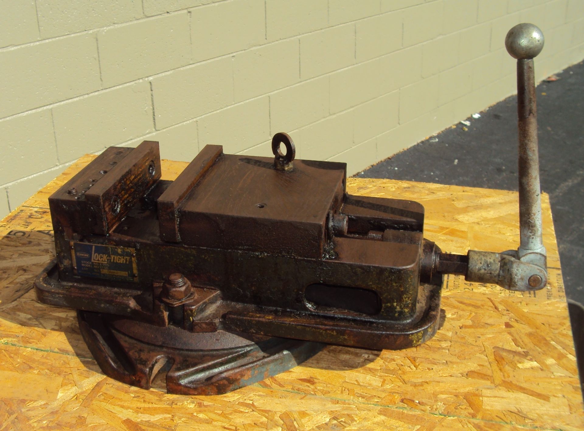 BRON 6" MACHINE VISE