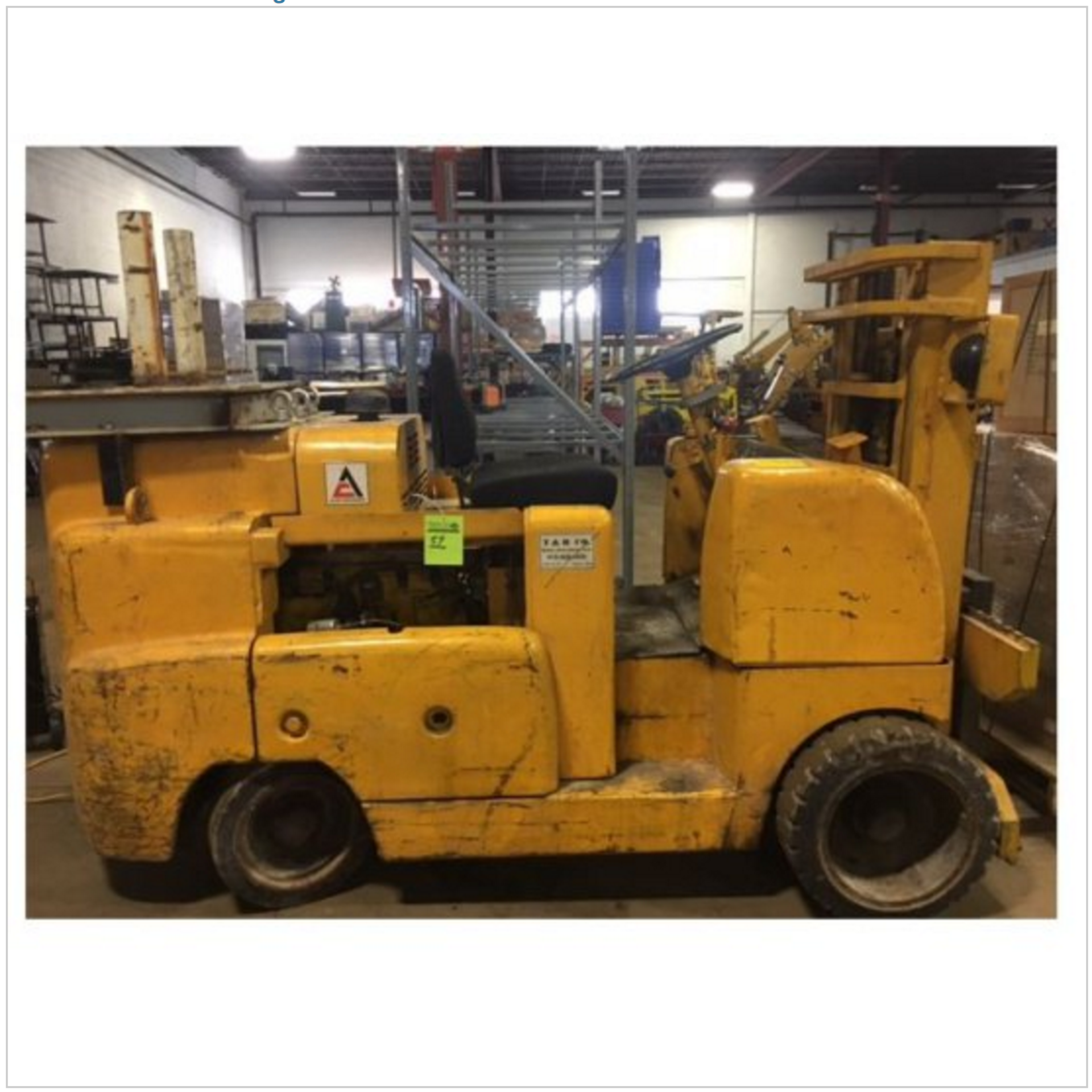 Allis Chalmers 12,000 lb riggers forklift.