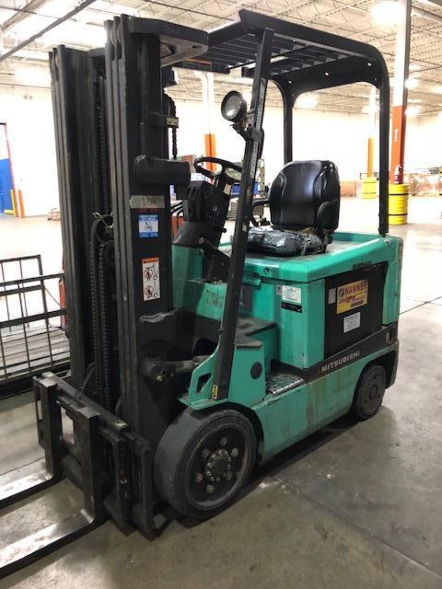 Mitsubishi electric forklift. Triple mast, tilt, side shift