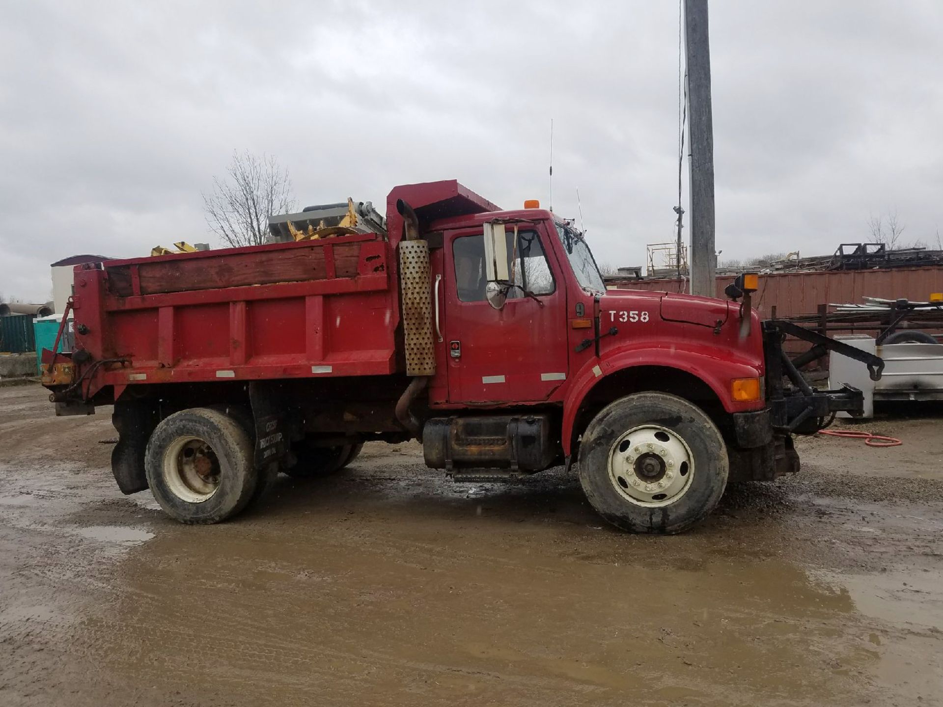 1989 International Model 4900 Dump