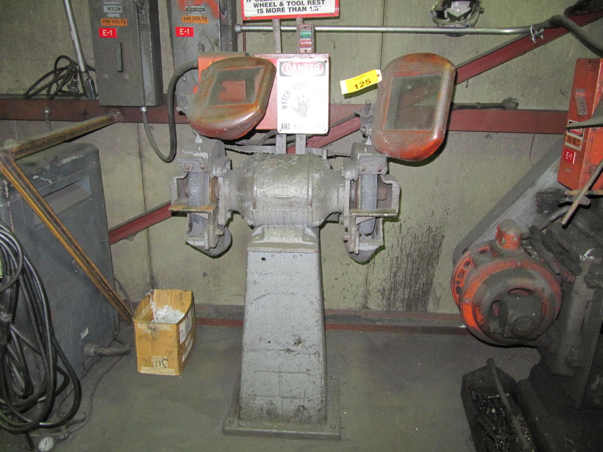 Double end grinder, 10", on stand