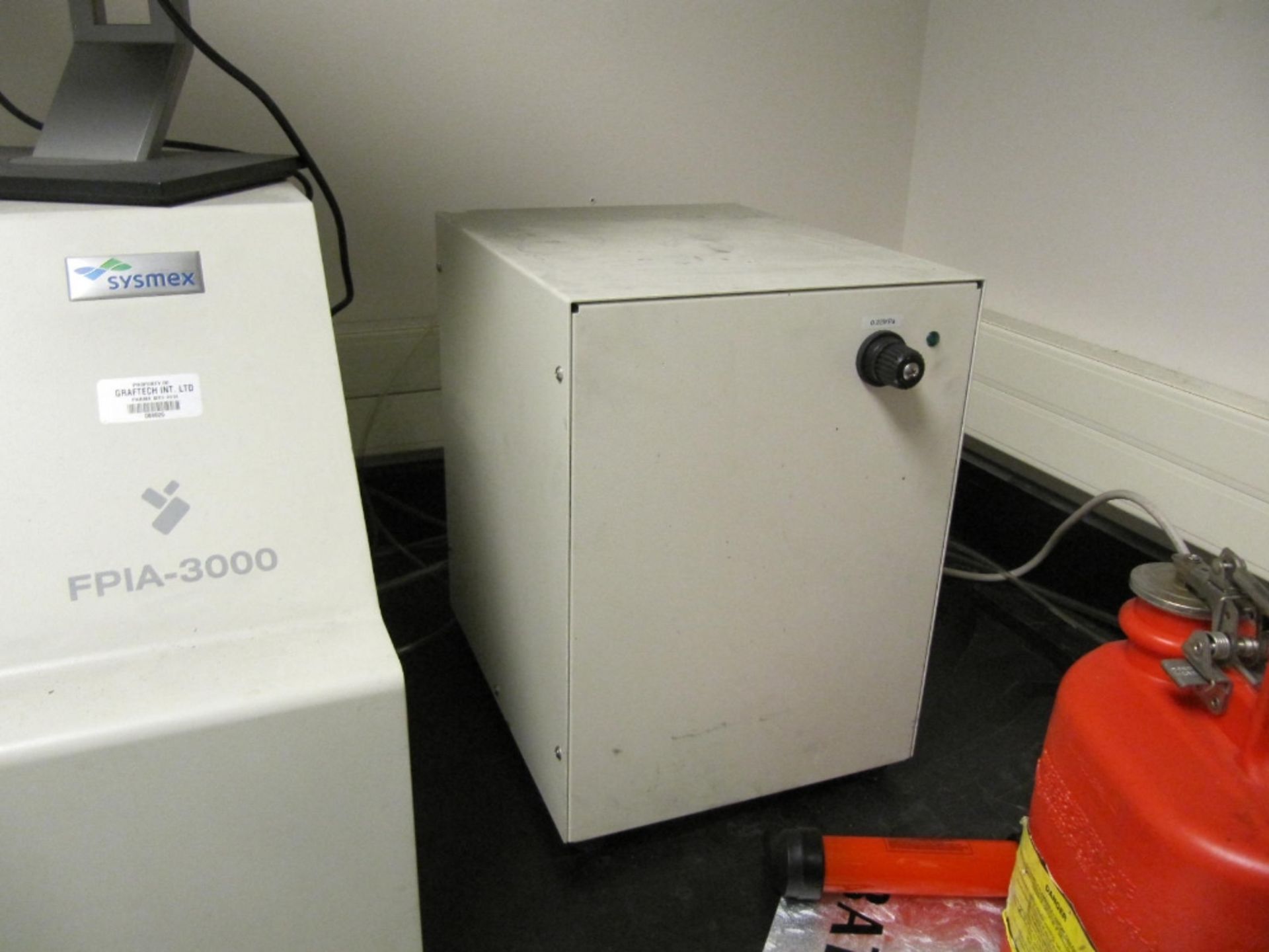 Particle analyzer - Image 2 of 2