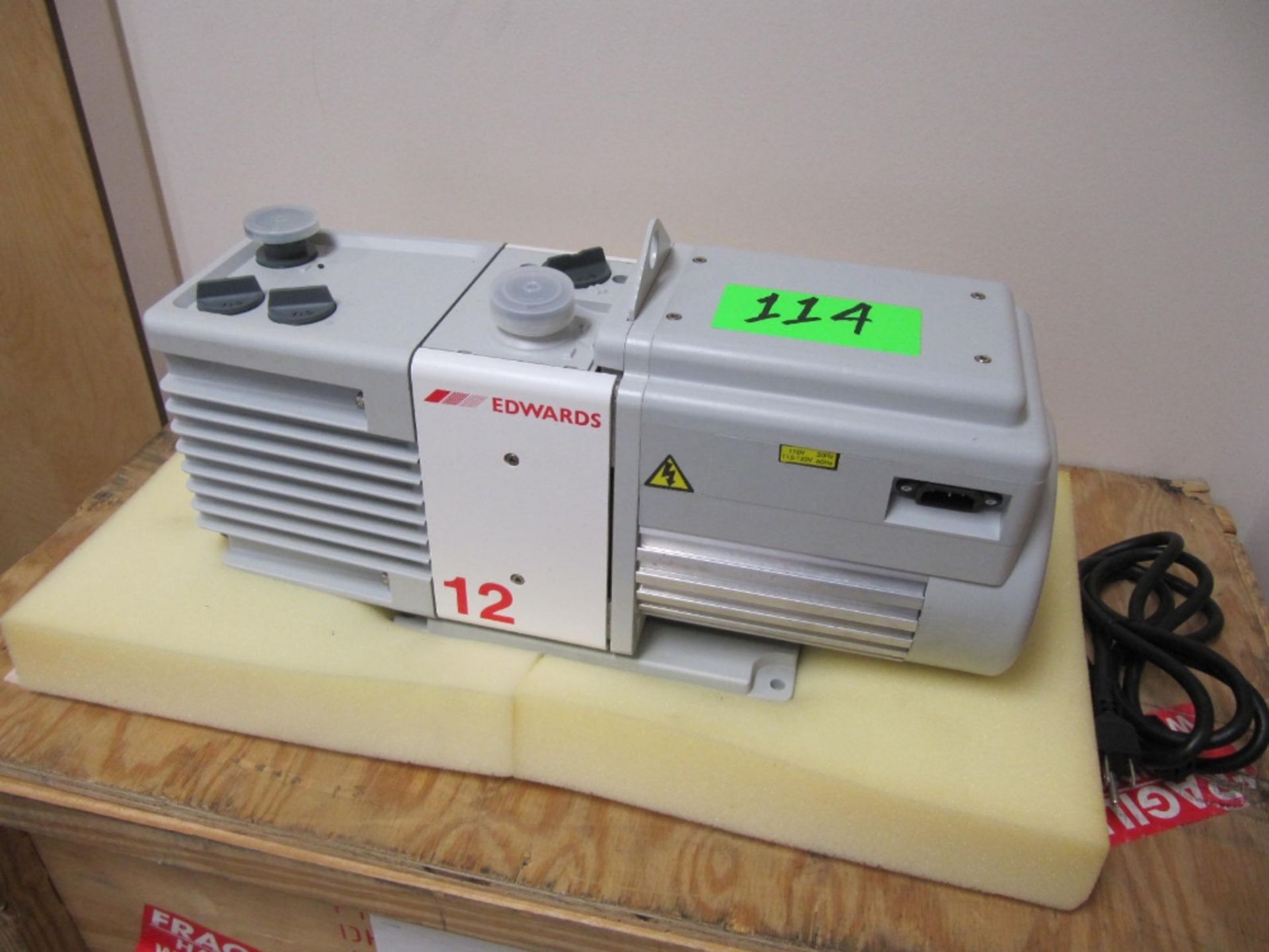 Vacuum pump