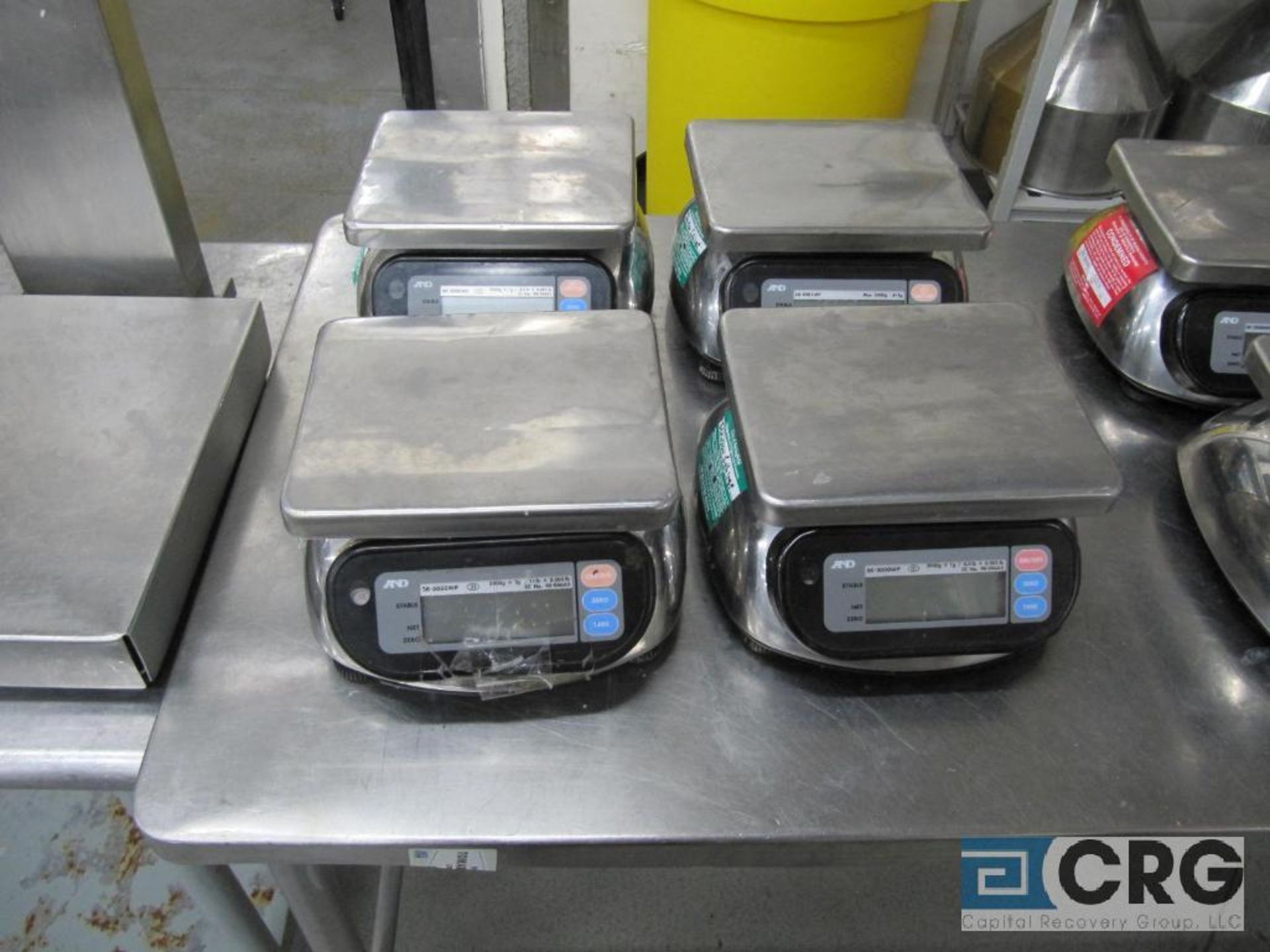 Lot includes (4) AND SK-2000WP battery powered scales