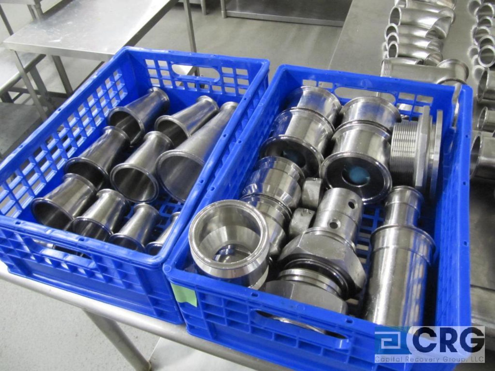 Lot including: stainless fittings, clamps and pipes, assorted sizes and lengths - Image 3 of 3