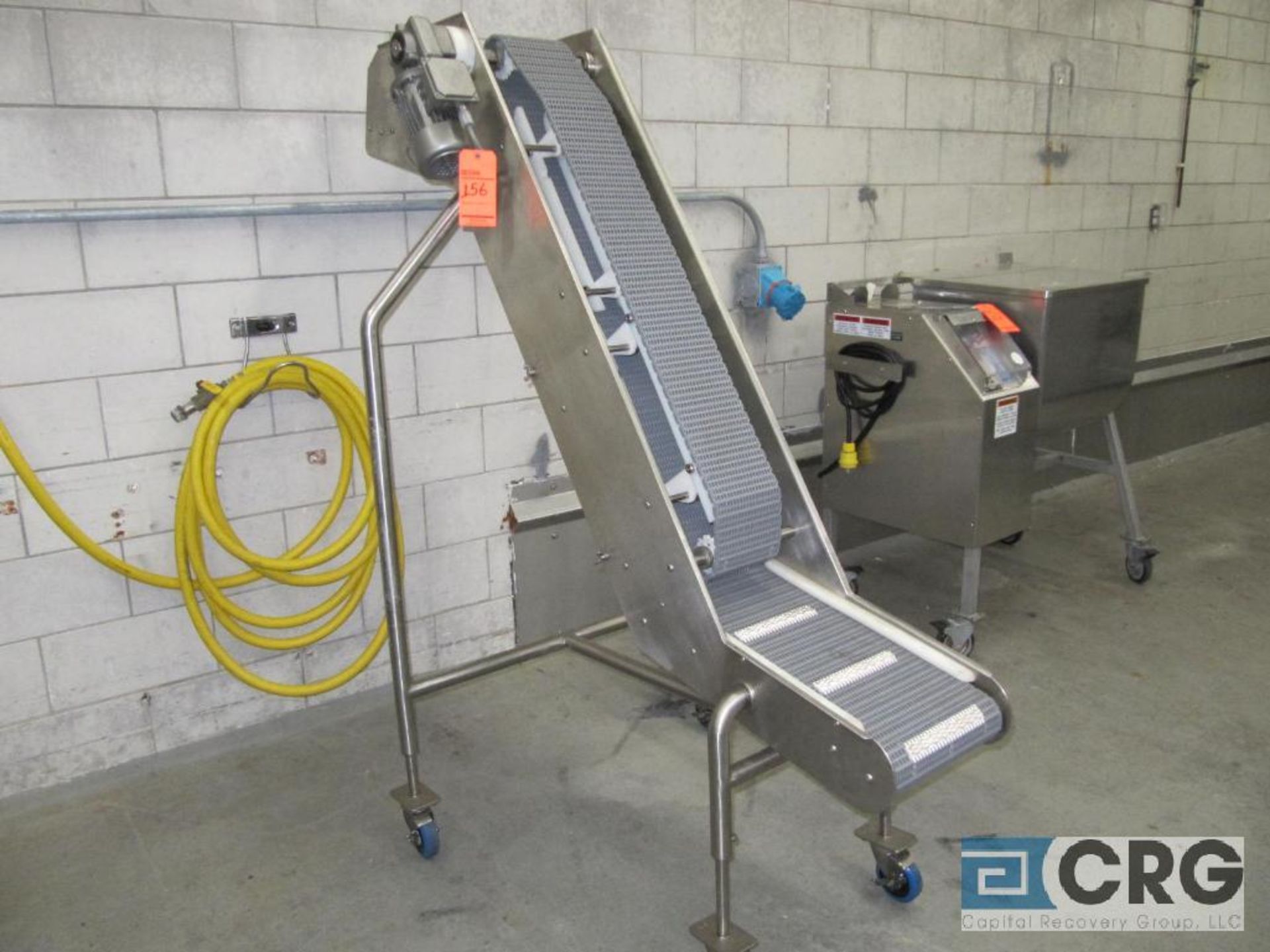 Incline conveyor with pressure belt, stainless, 8' overall length, 12" wide paltic belt, mobil