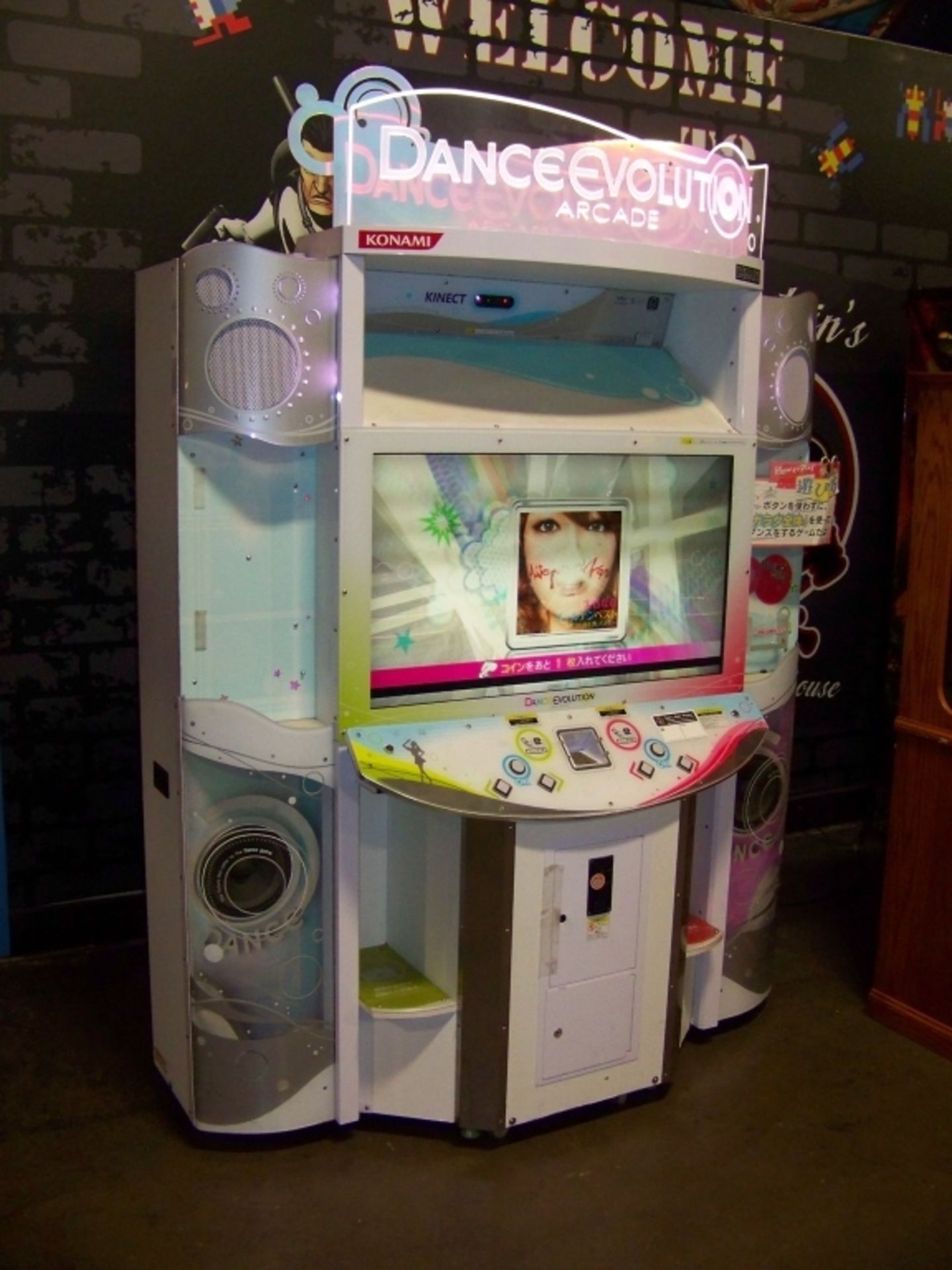 DANCE EVOLUTION KONAMI DANCE ARCADE GAME 2016 - Image 4 of 9