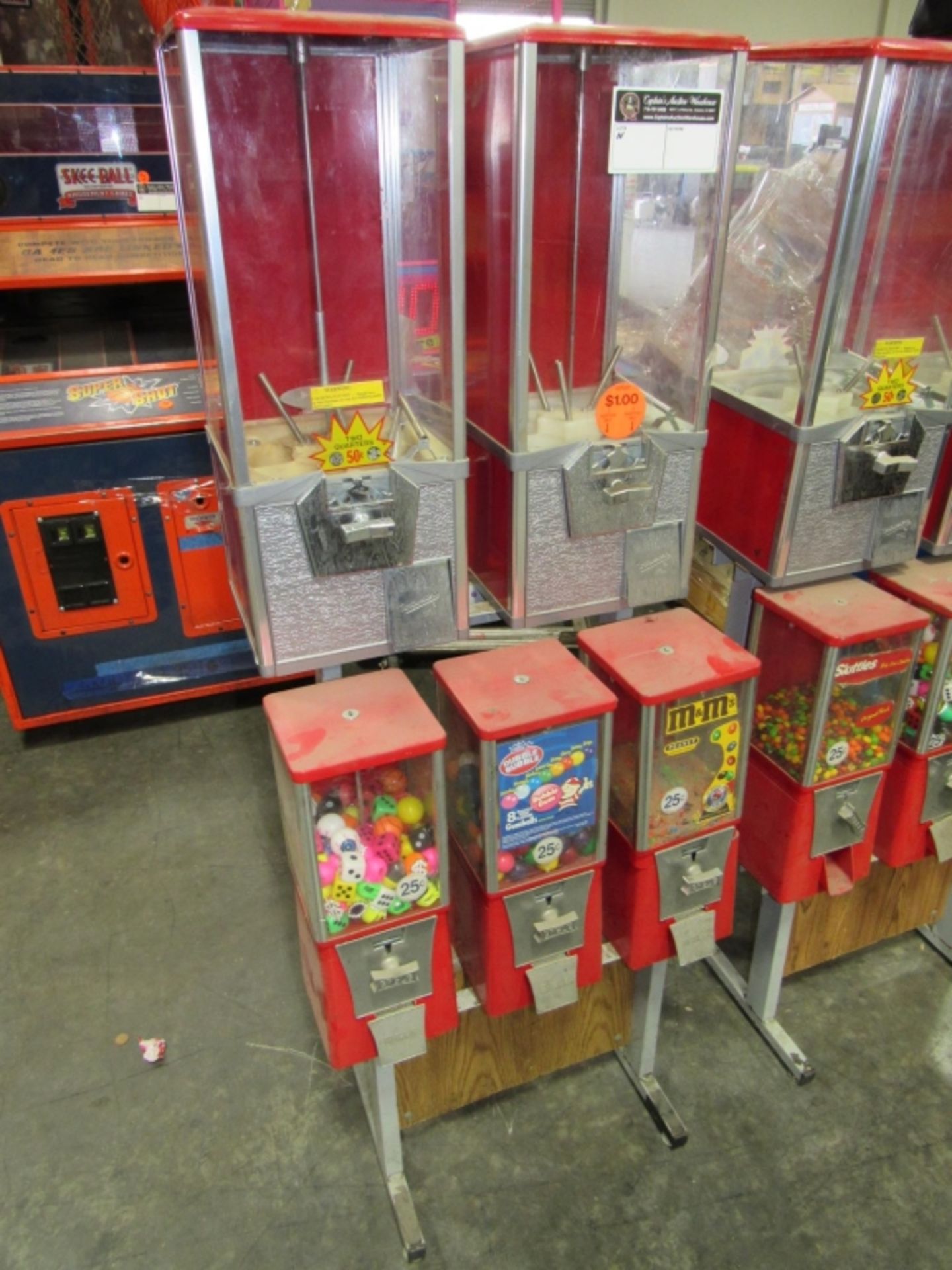 NORTHWESTERN EAGLE BULK CANDY CAPSULE RACK