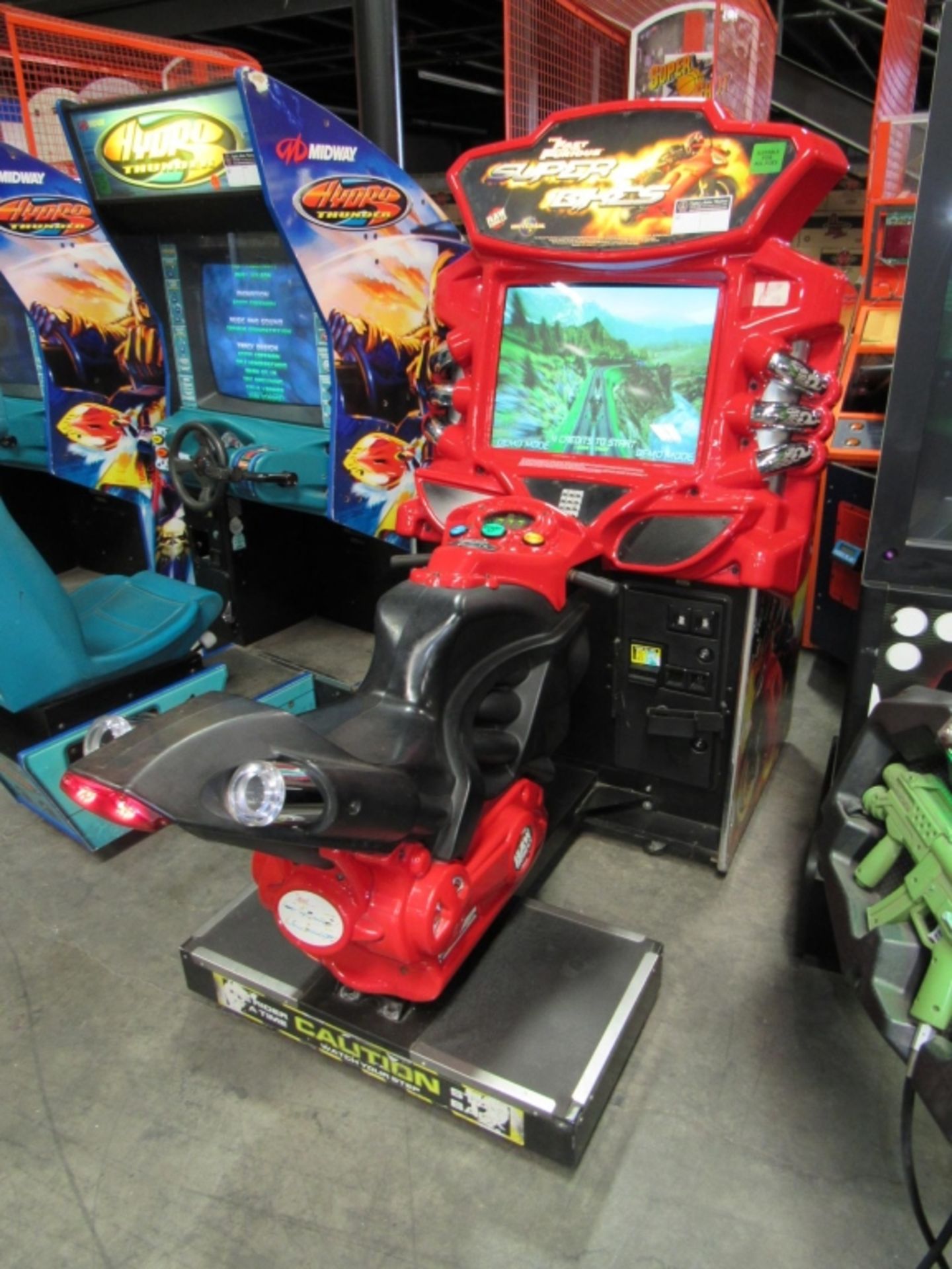 SUPER BIKES FAST & FURIOUS RACING ARCADE GAME - Image 2 of 6