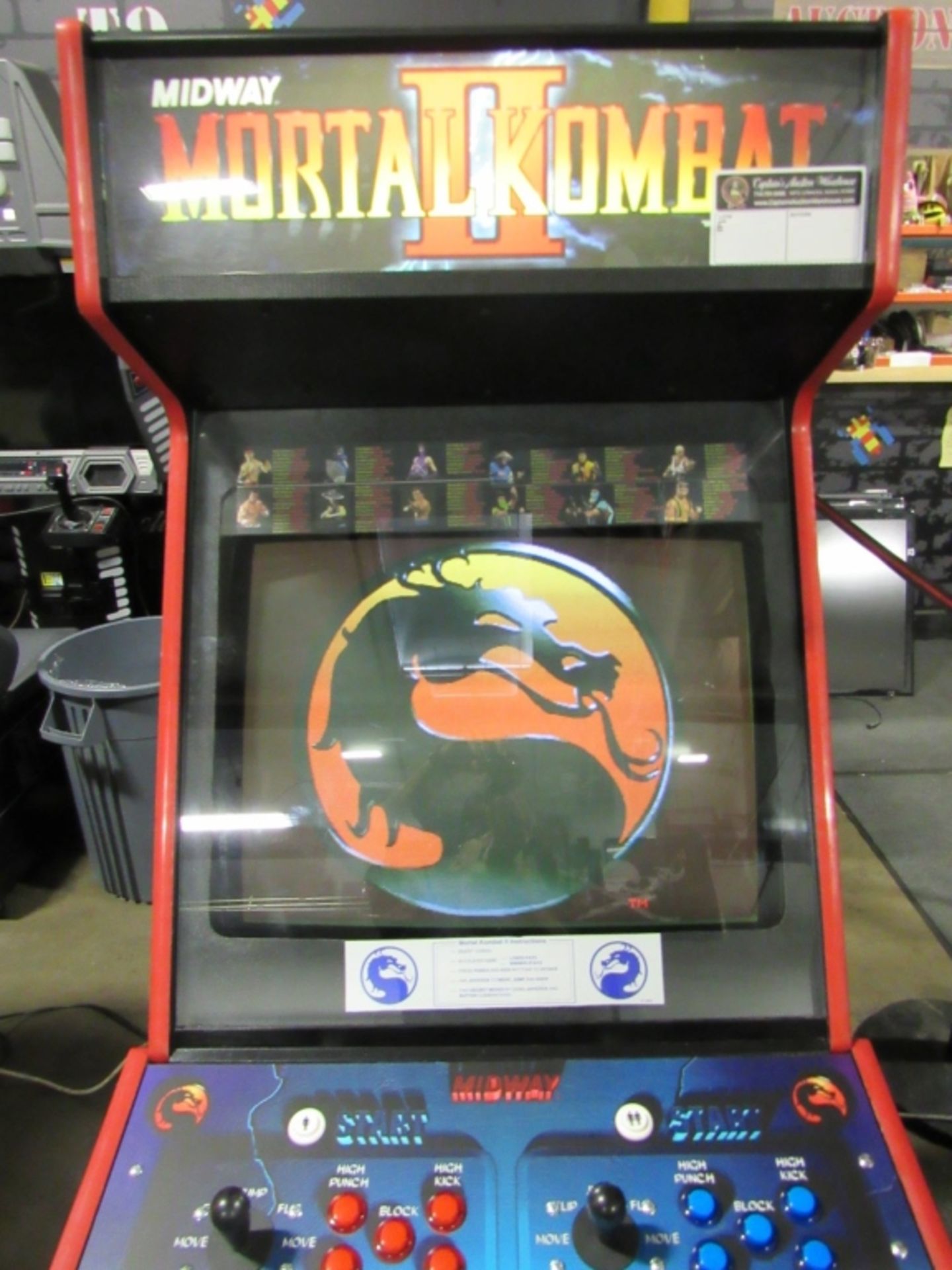 MORTAL KOMBAT II DEDICATED ARCADE GAME MIDWAY - Image 6 of 7