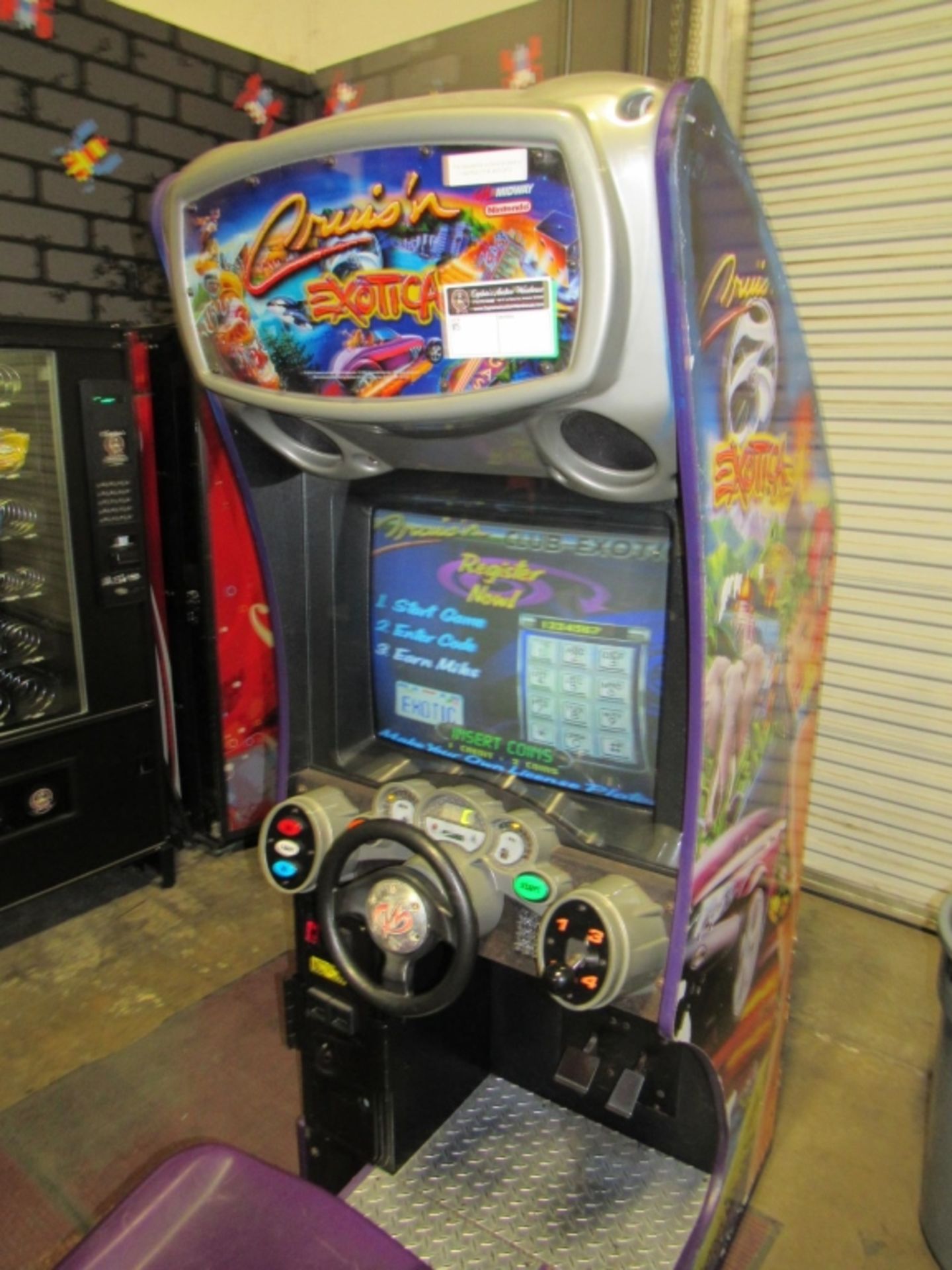 CRUISIN EXOTICA SITDOWN DRIVER ARCADE GAME - Image 4 of 5