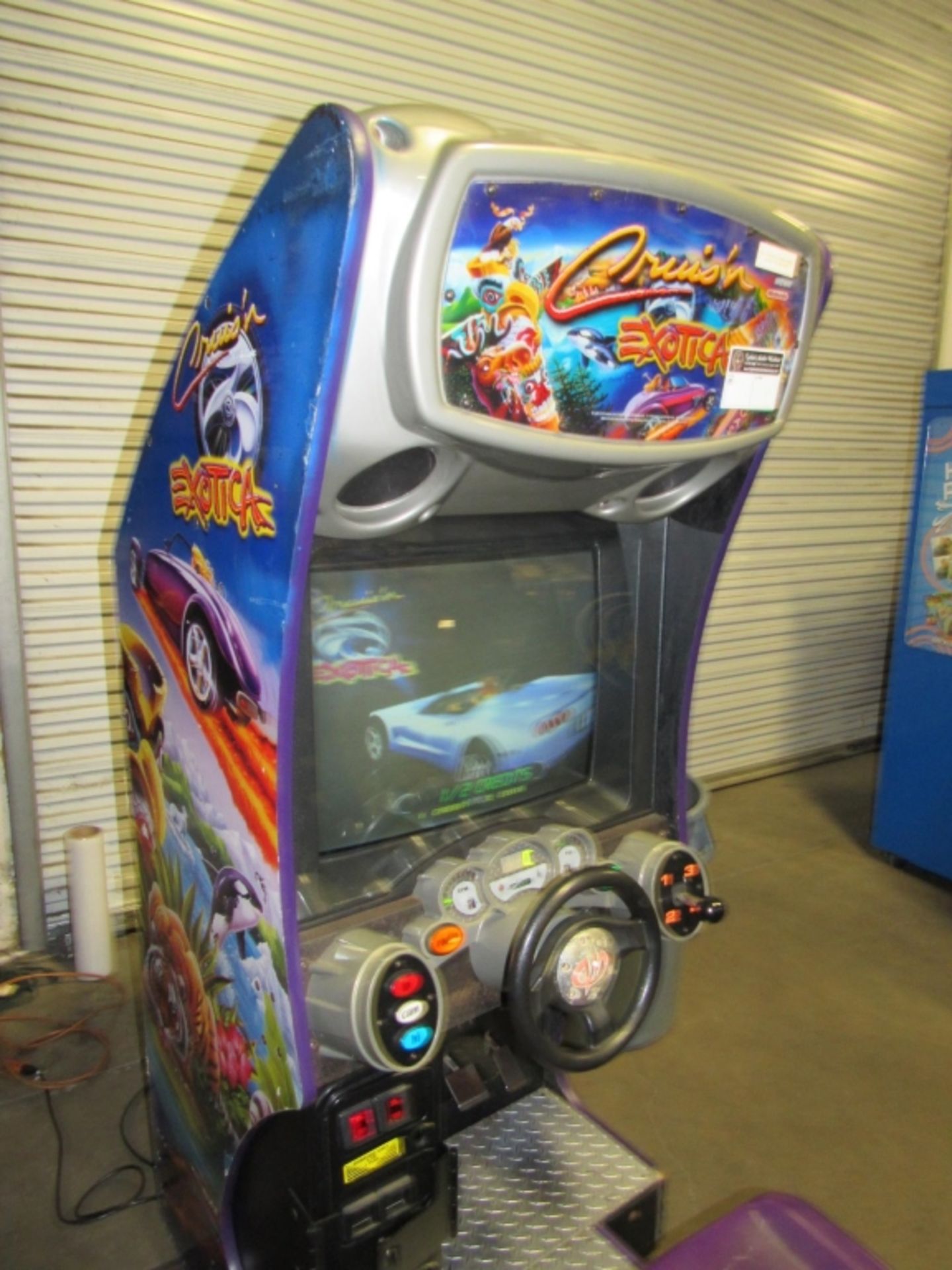 CRUISIN EXOTICA SITDOWN DRIVER ARCADE GAME - Image 2 of 5